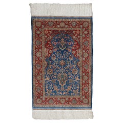 Tapis de prière en soie Hereke - Milieu du XXe siècle