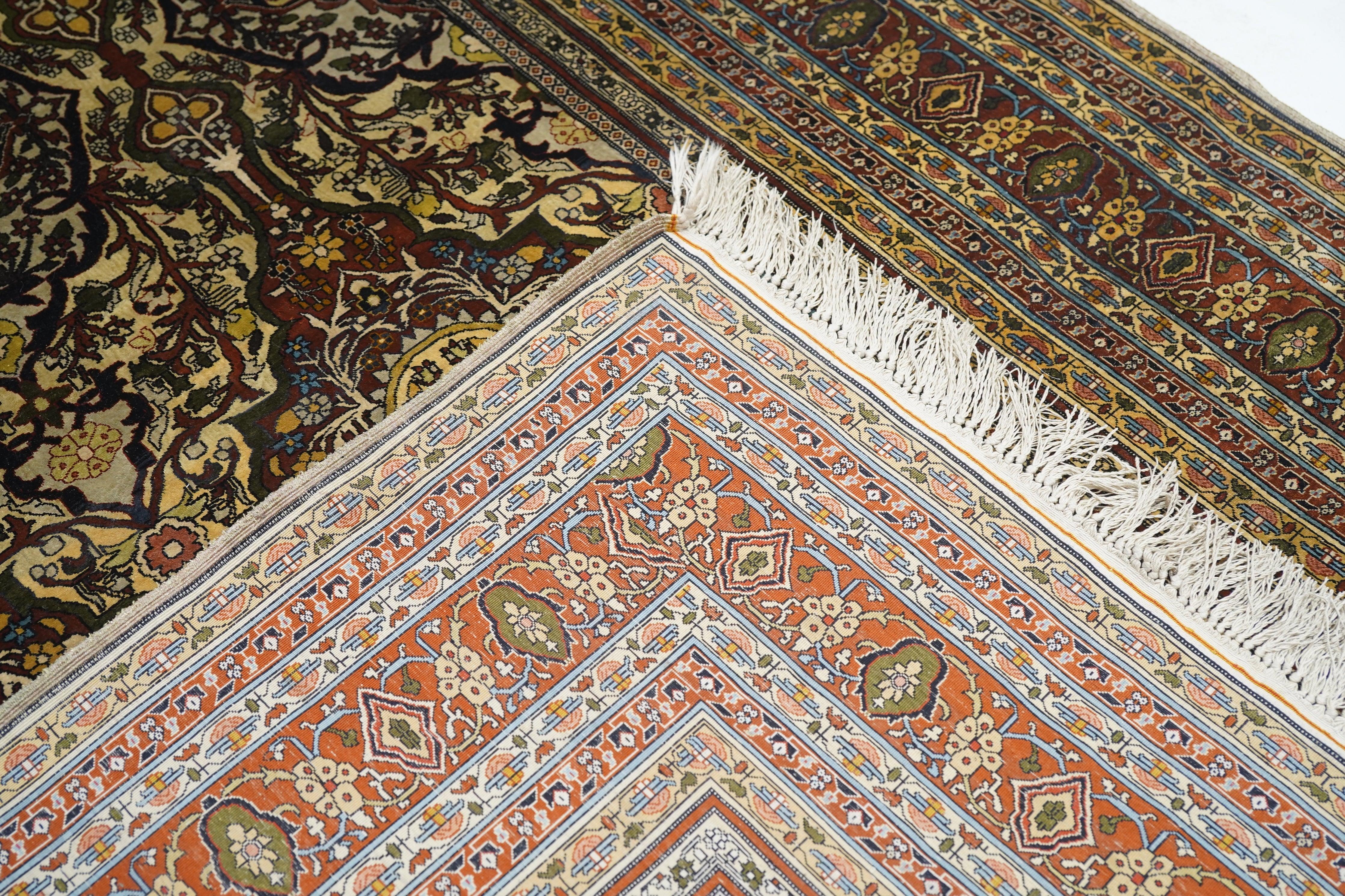 Tappeto Hereke in seta 4'5'' x 6'0'' in vendita 4