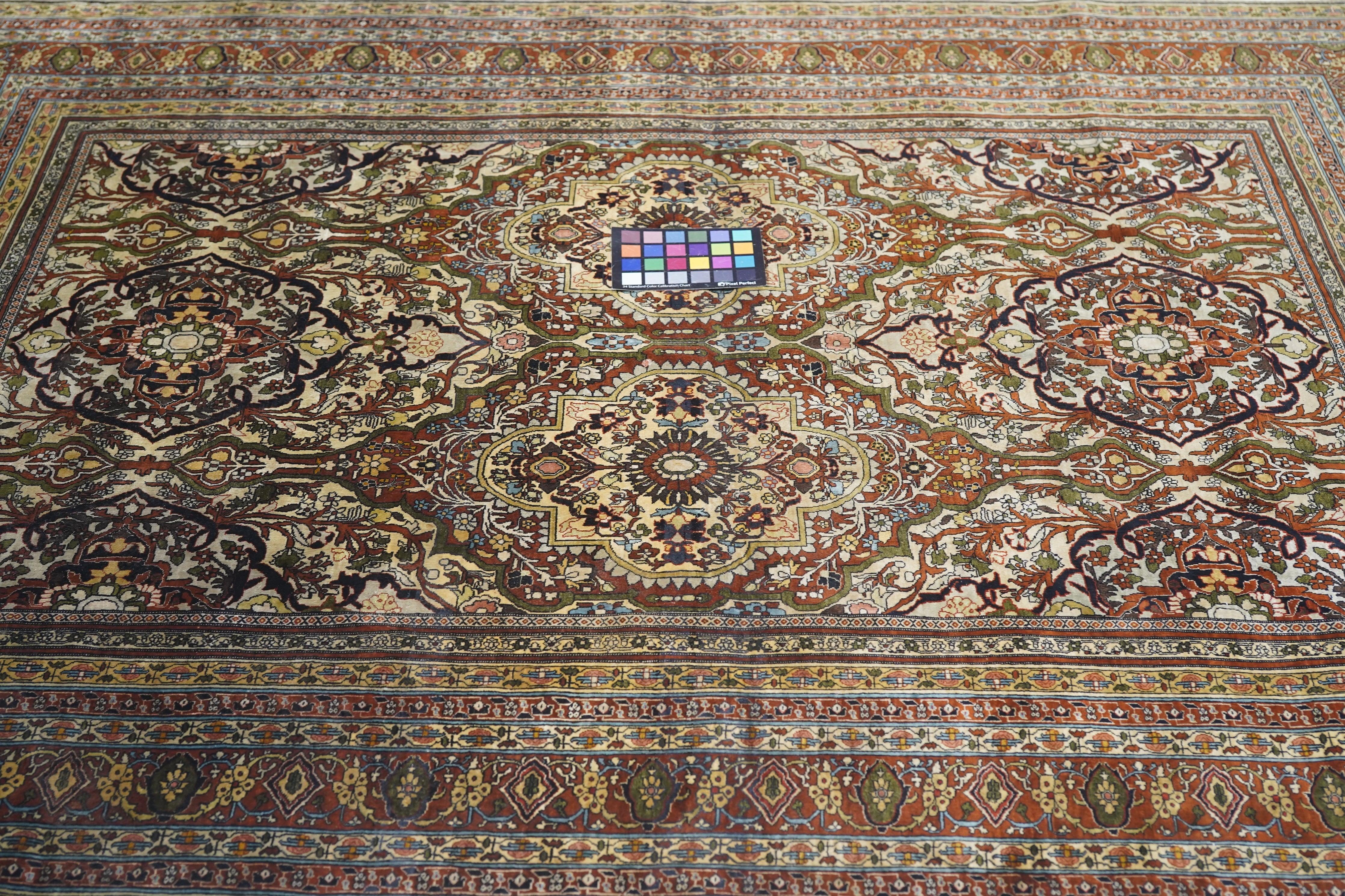Tappeto Hereke in seta 4'5'' x 6'0'' in vendita 2