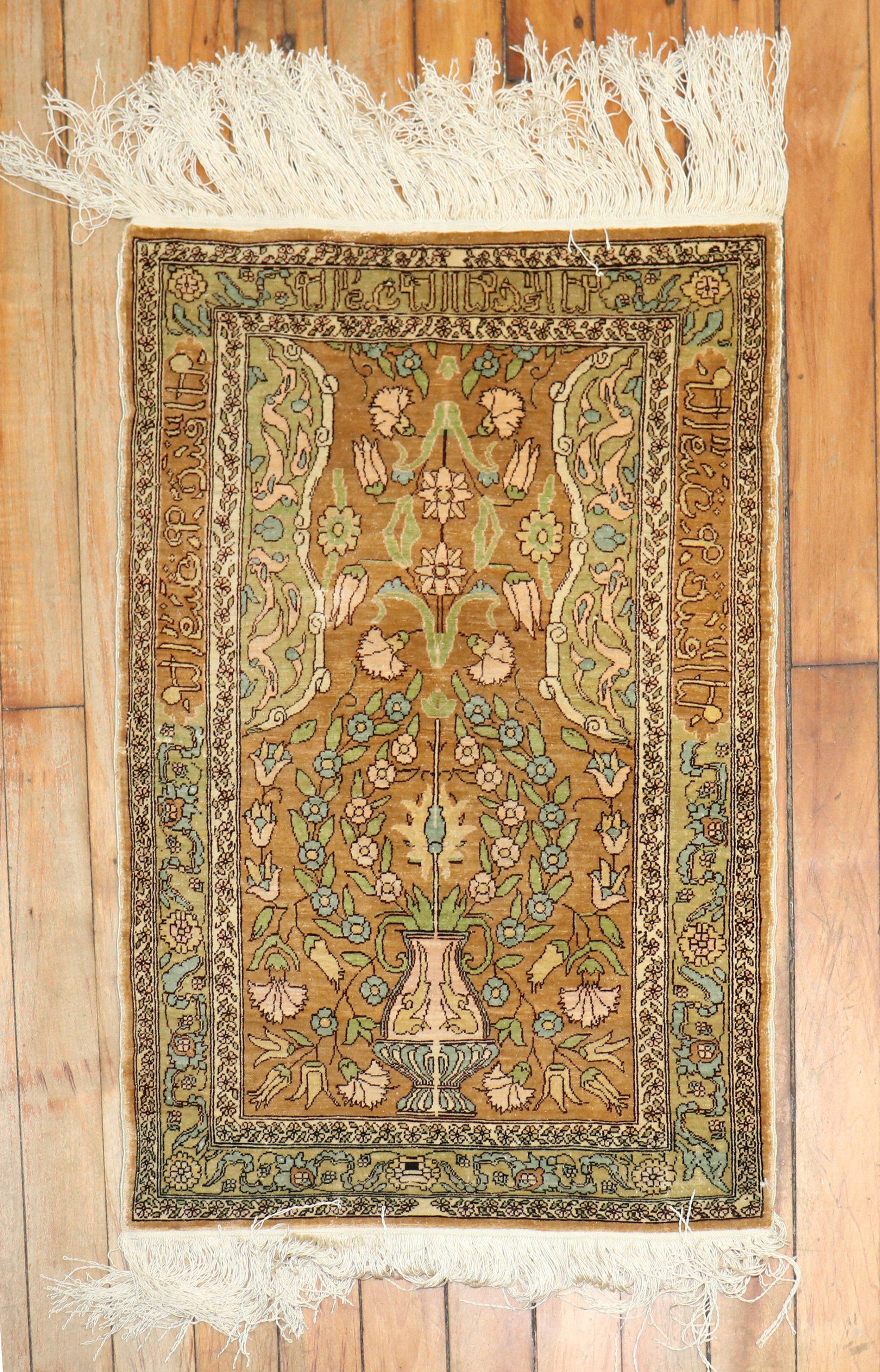 Silk Herekeh Rug In Good Condition For Sale In New York, NY