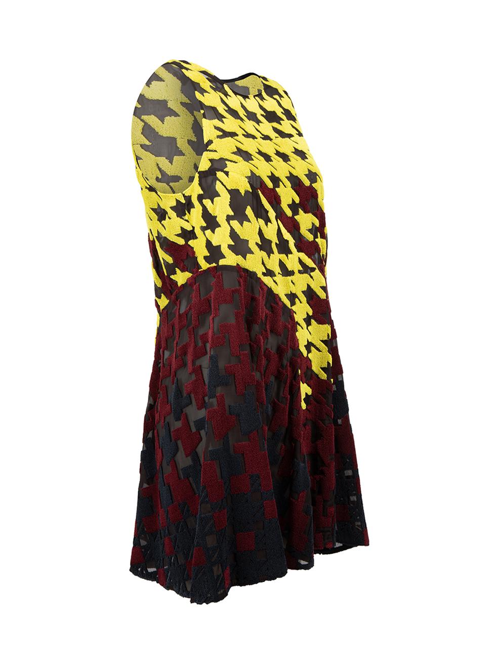 CONDITION is Very good. Minimal wear to dress is evident. Minimal wear to the left-side and rear with pulls to the weave on this used Mary Katrantzou designer resale item.



Details


Multicolour

Silk

Round