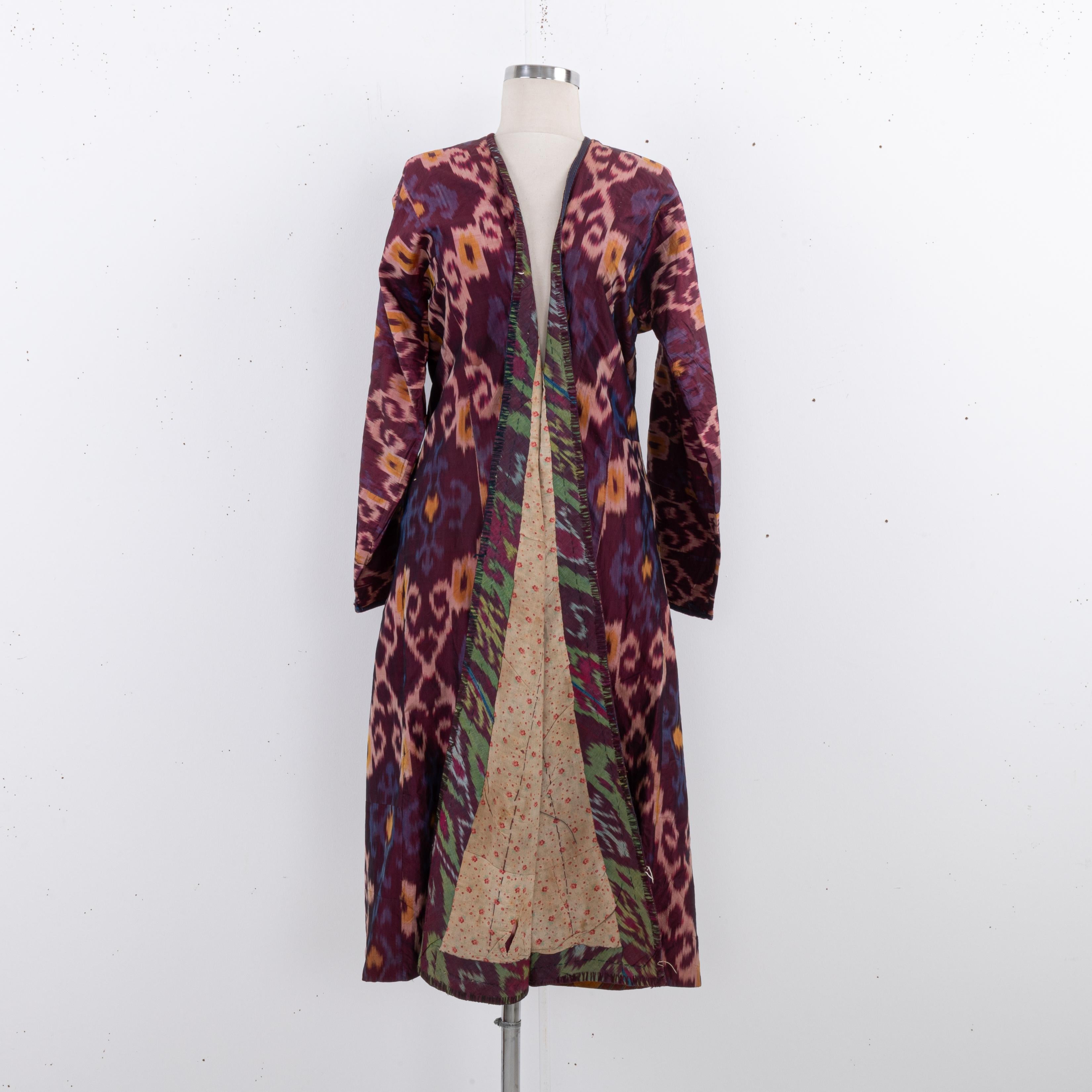 Silk Ikat Chapan, Tajikstan, Late 19th Century. For Sale 3