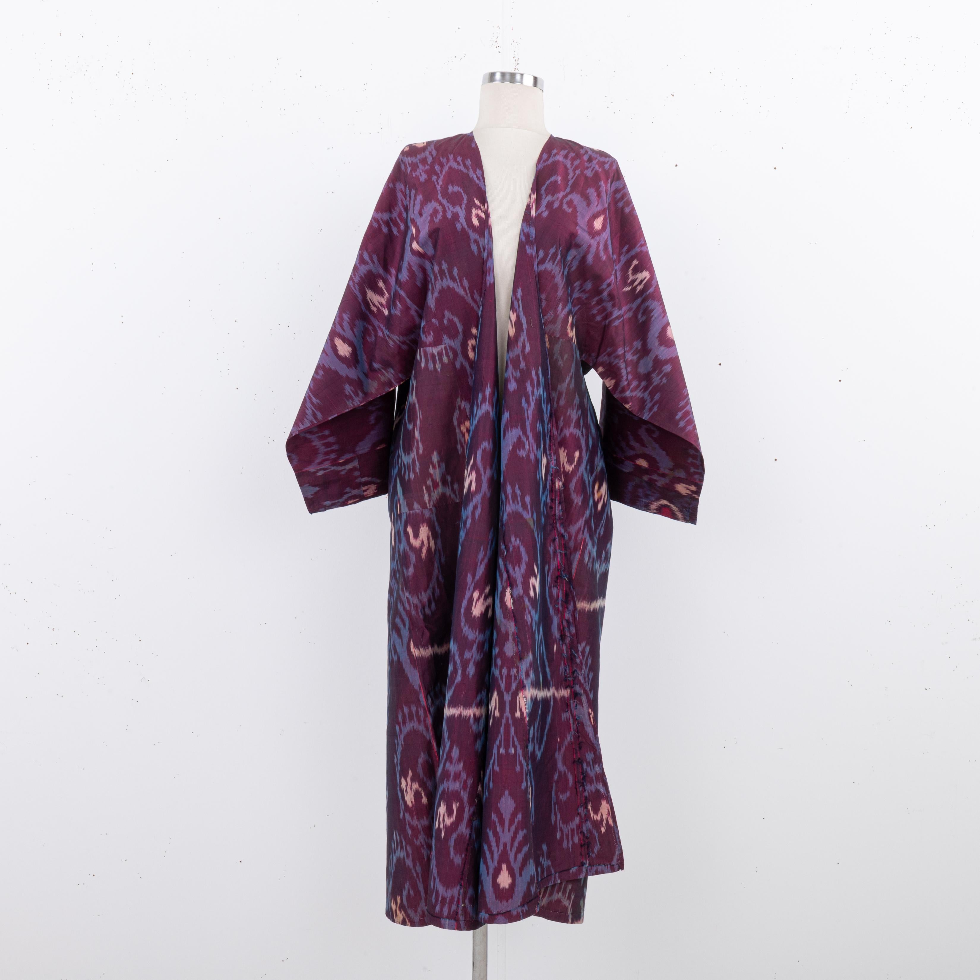 Silk Ikat Chapan, Tajikstan, Late 19th Century. For Sale 3