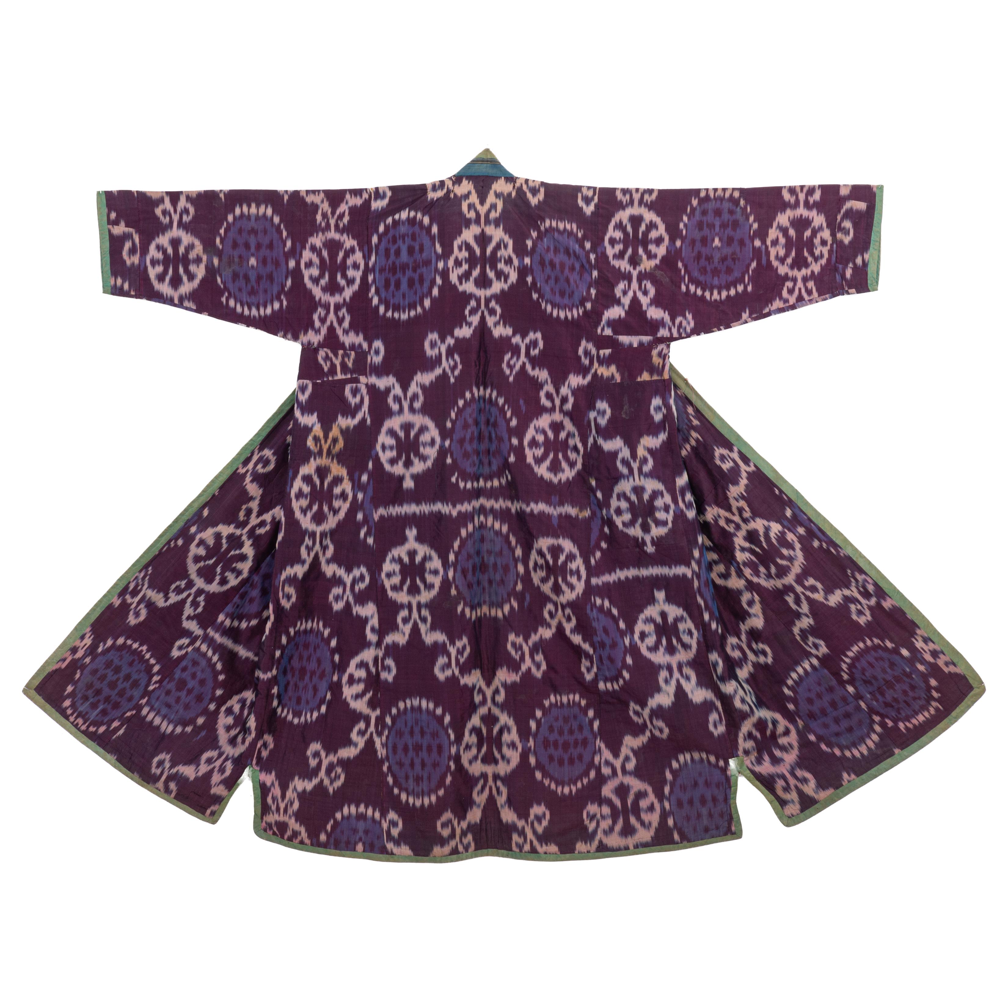 Chapans are probably the most famous Central Asian fashion garments made from mostly ıkats, either pure silk and lined with cotton, or silk war and cotton weft , again with a cotton lining.
This is an antique and used chapan therefore it is not in