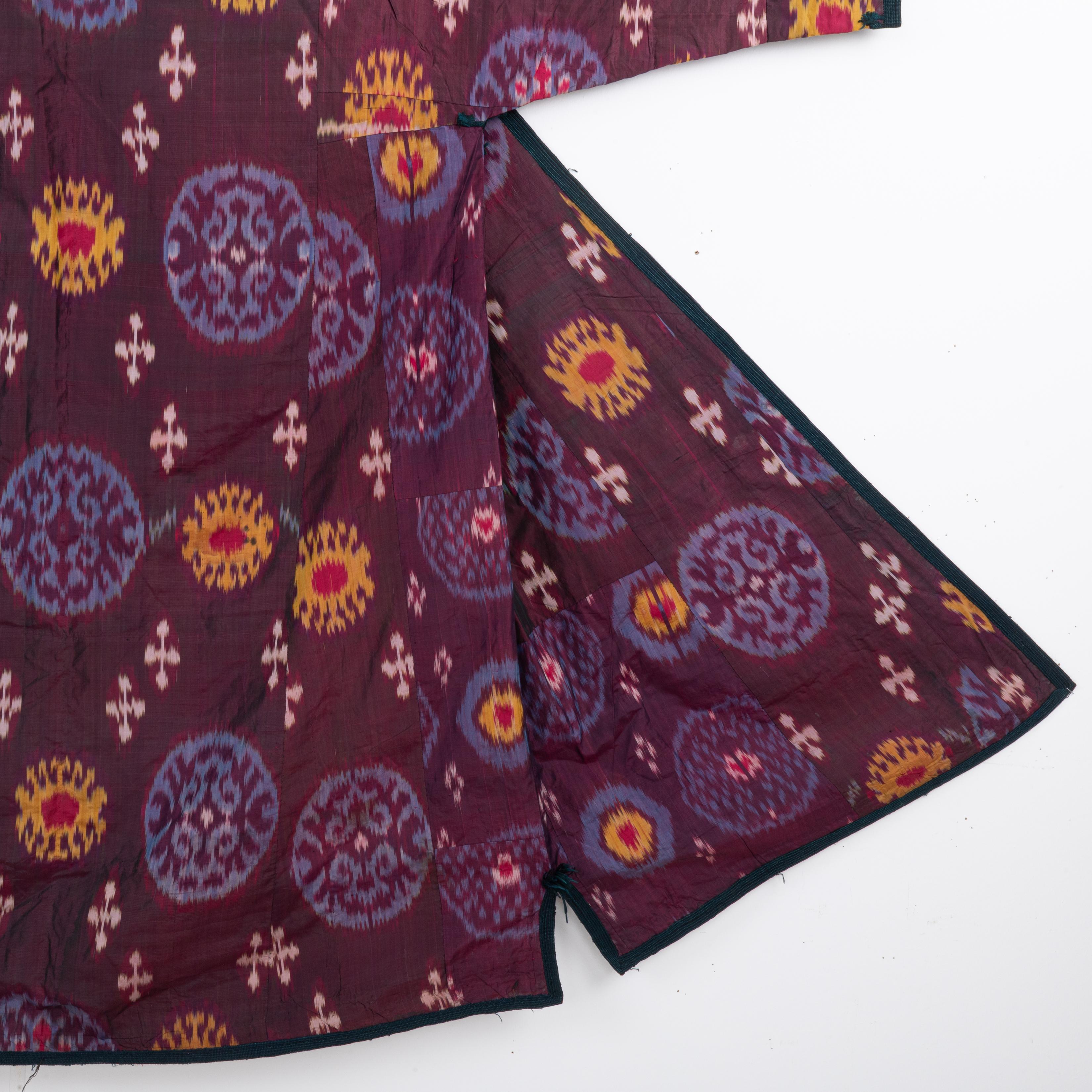Silk Ikat Chapan, Tajikstan, Late 19th Century. For Sale 3