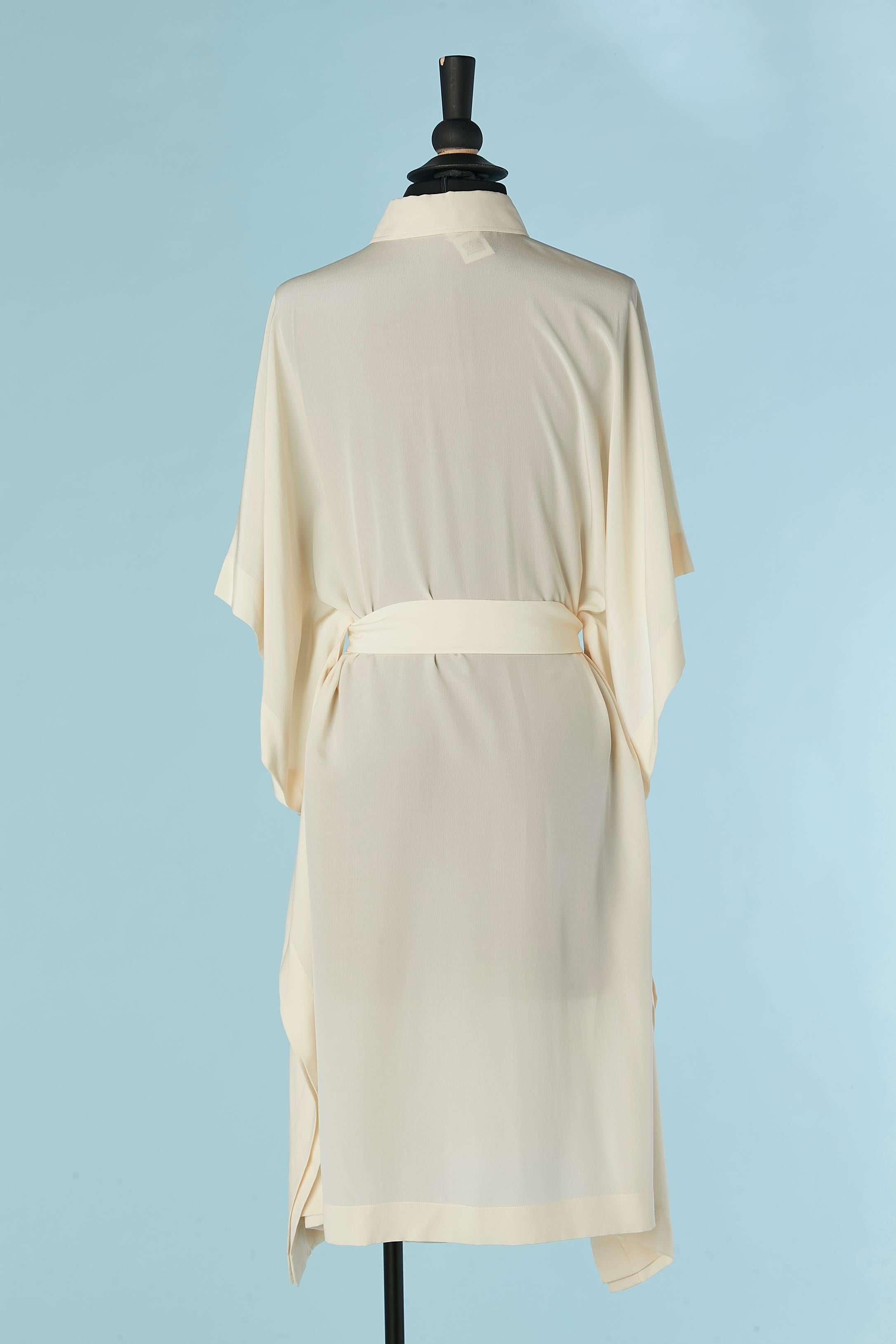 Robe-chemise en soie ivoire avec ceinture Hermès en vente 2