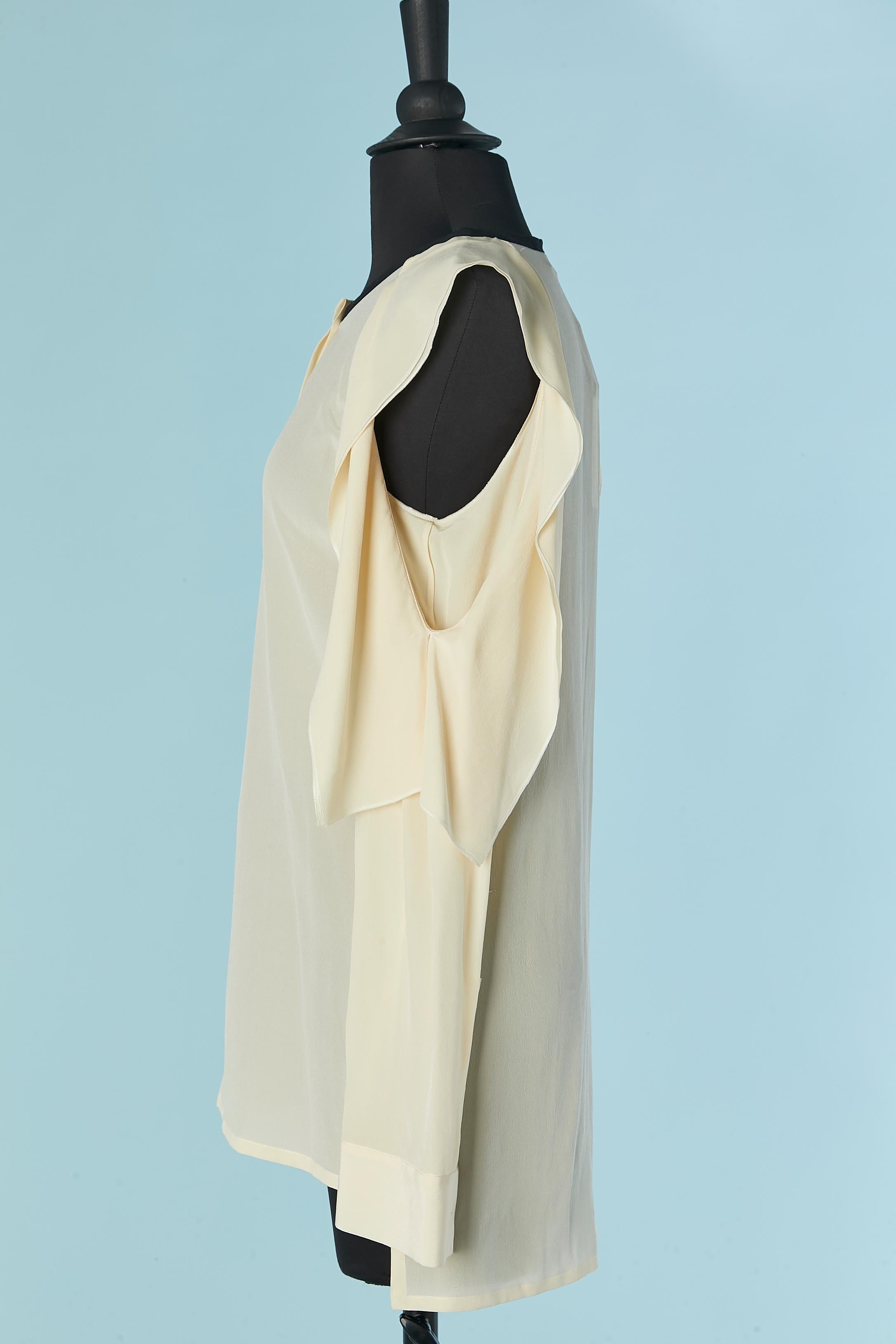 Chemise ouverte sur l'épaule VIONNET, neuve avec étiquette Neuf - En vente à Saint-Ouen-Sur-Seine, FR