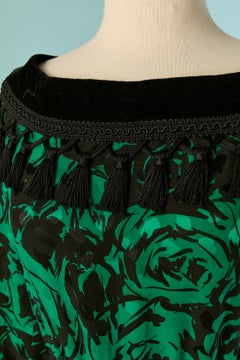 Vestido de cóctel de jacquard de seda con detalles de terciopelo y pasamanería de BALENCIAGA