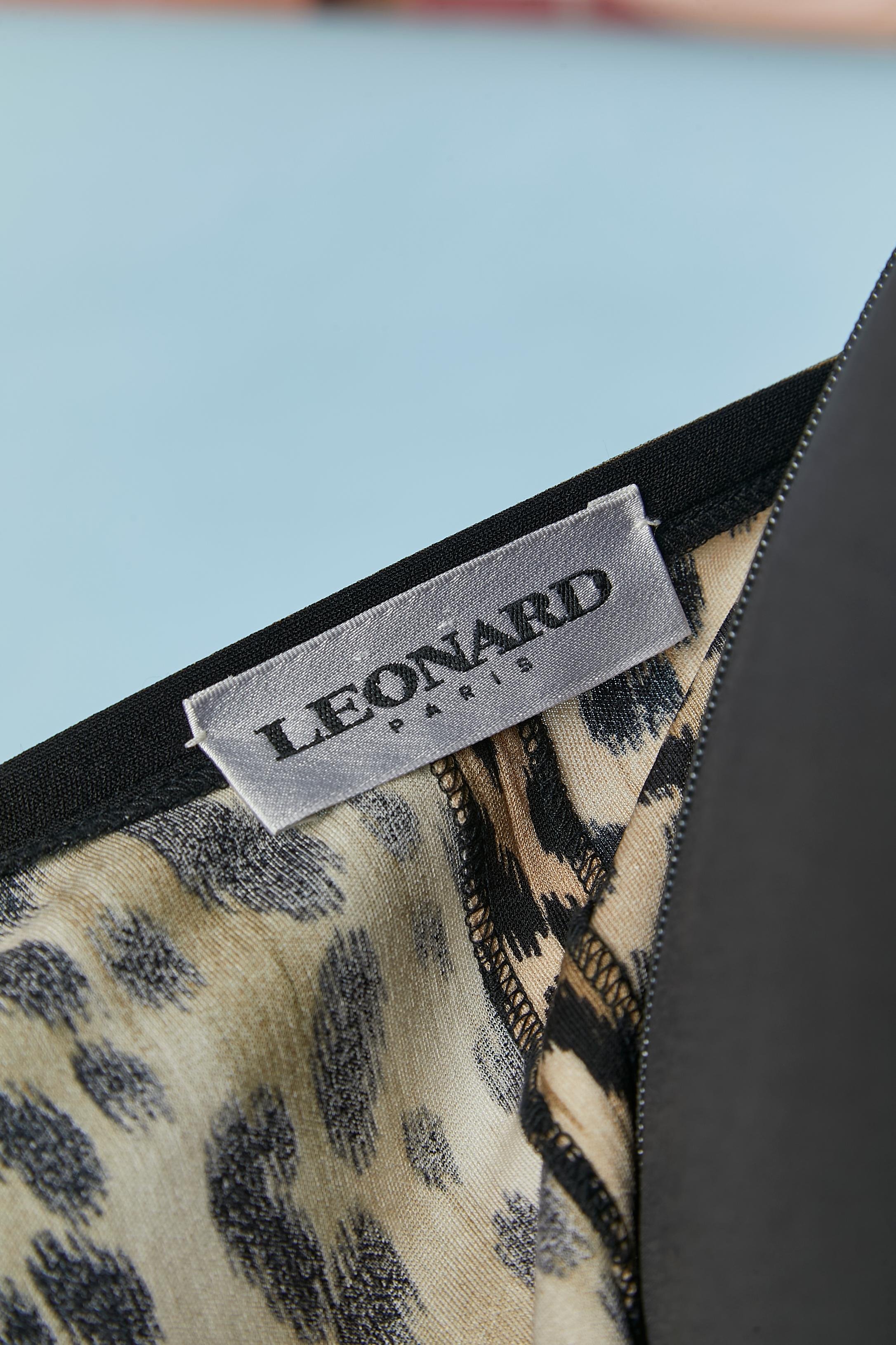 Silk jersey cocktail dress with leopard print Léonard Circa 2000 For Sale 2
