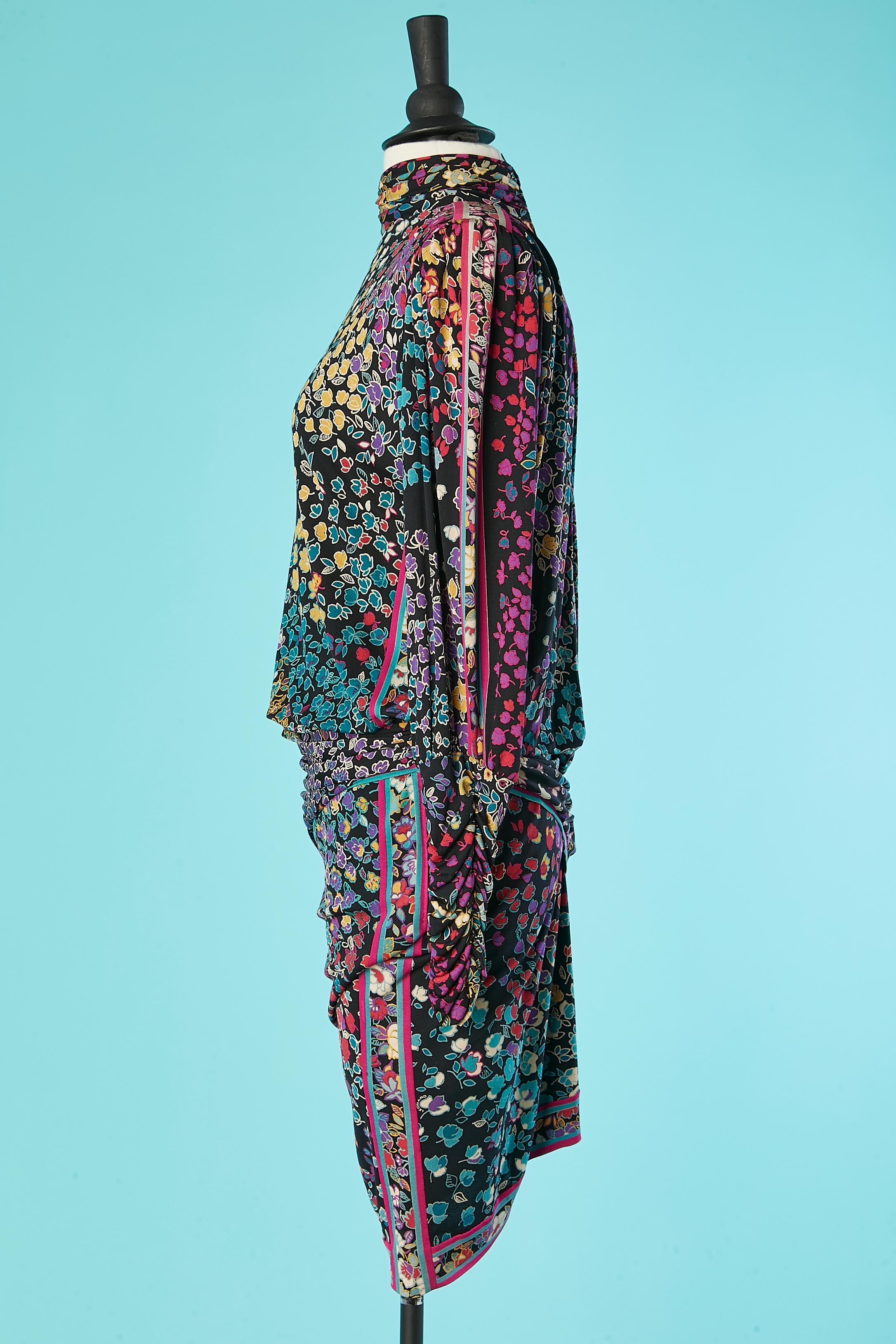Robe en jersey de soie à imprimé floral LÉONARD Excellent état - En vente à Saint-Ouen-Sur-Seine, FR