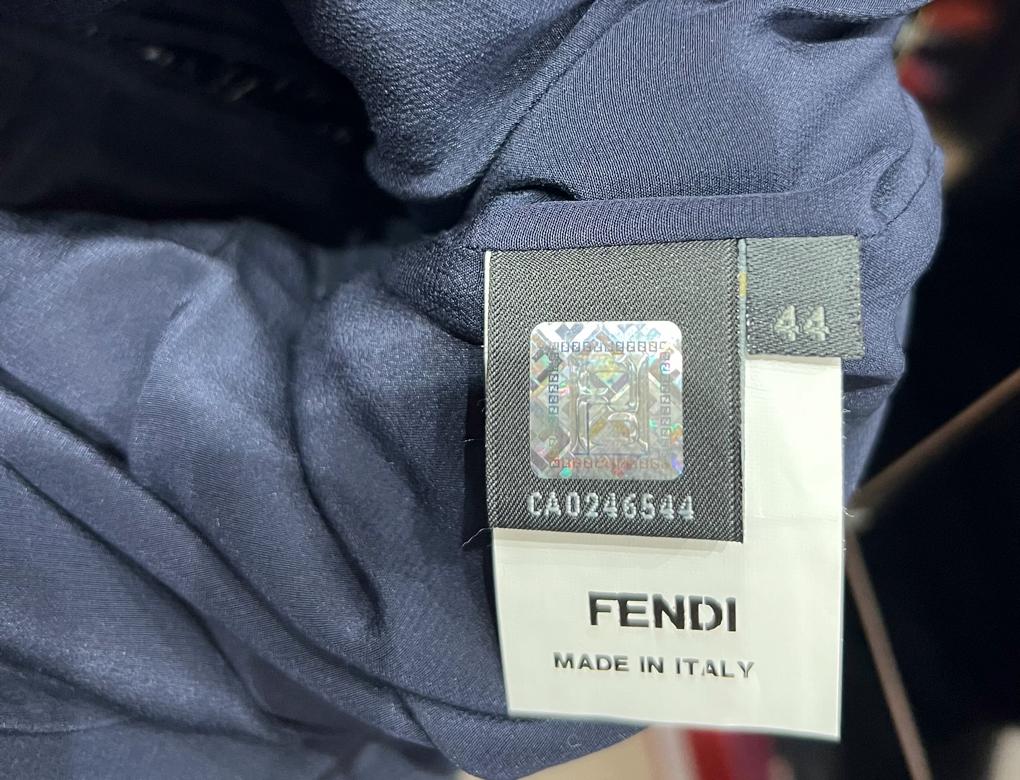 Jupe portefeuille en maille de soie chinée Fendi Pour femmes en vente