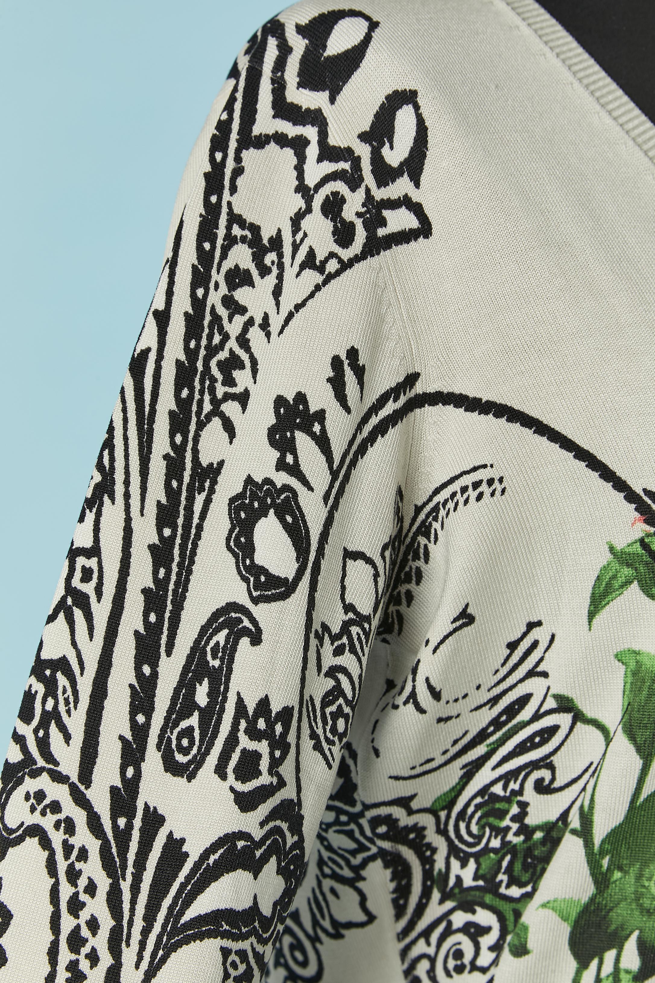 Bedruckter V-Ausschnitt-Pullover aus Seidenstrick ETRO im Zustand „Hervorragend“ im Angebot in Saint-Ouen-Sur-Seine, FR