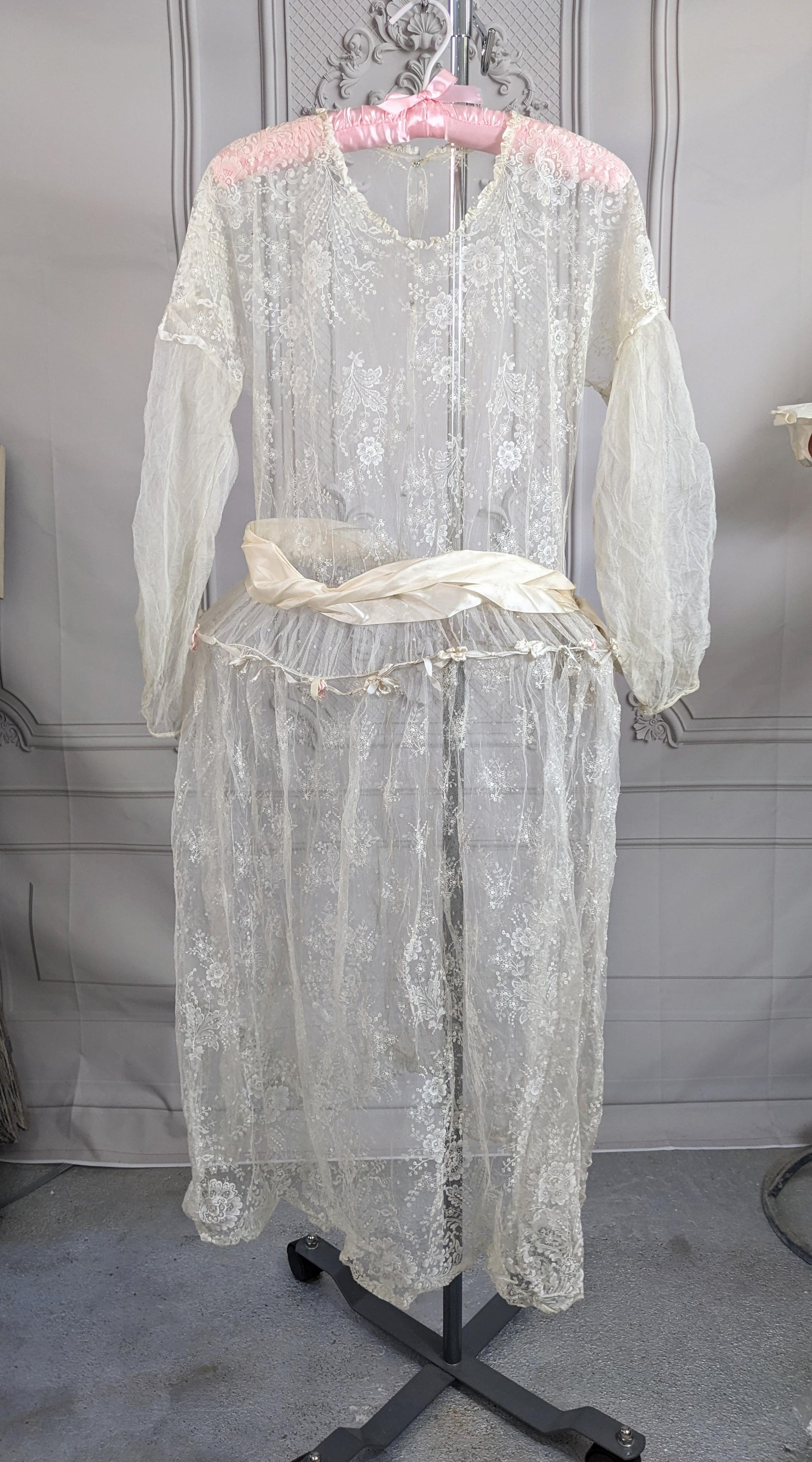 Silk Lace and Tulle Robe de Style For Sale 8