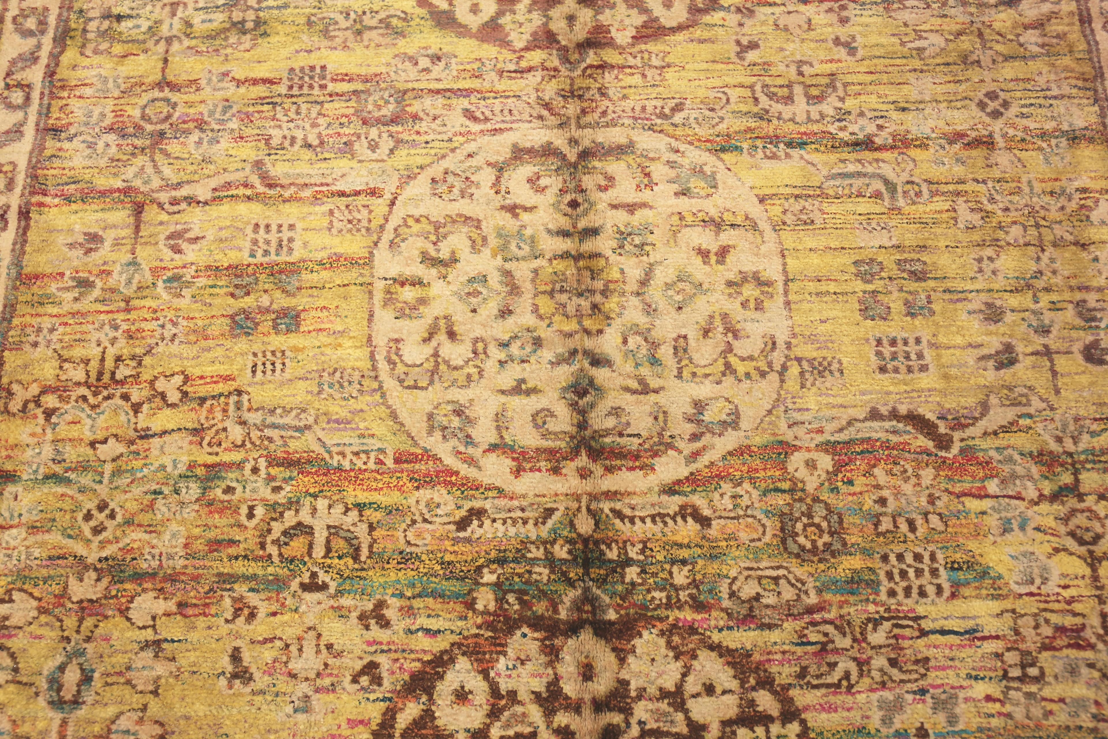 Tapis de style Khotan moderne en soie de la collection Nazmiyal. 8 pieds 4 po. x 10 pieds 7 po. Neuf - En vente à New York, NY