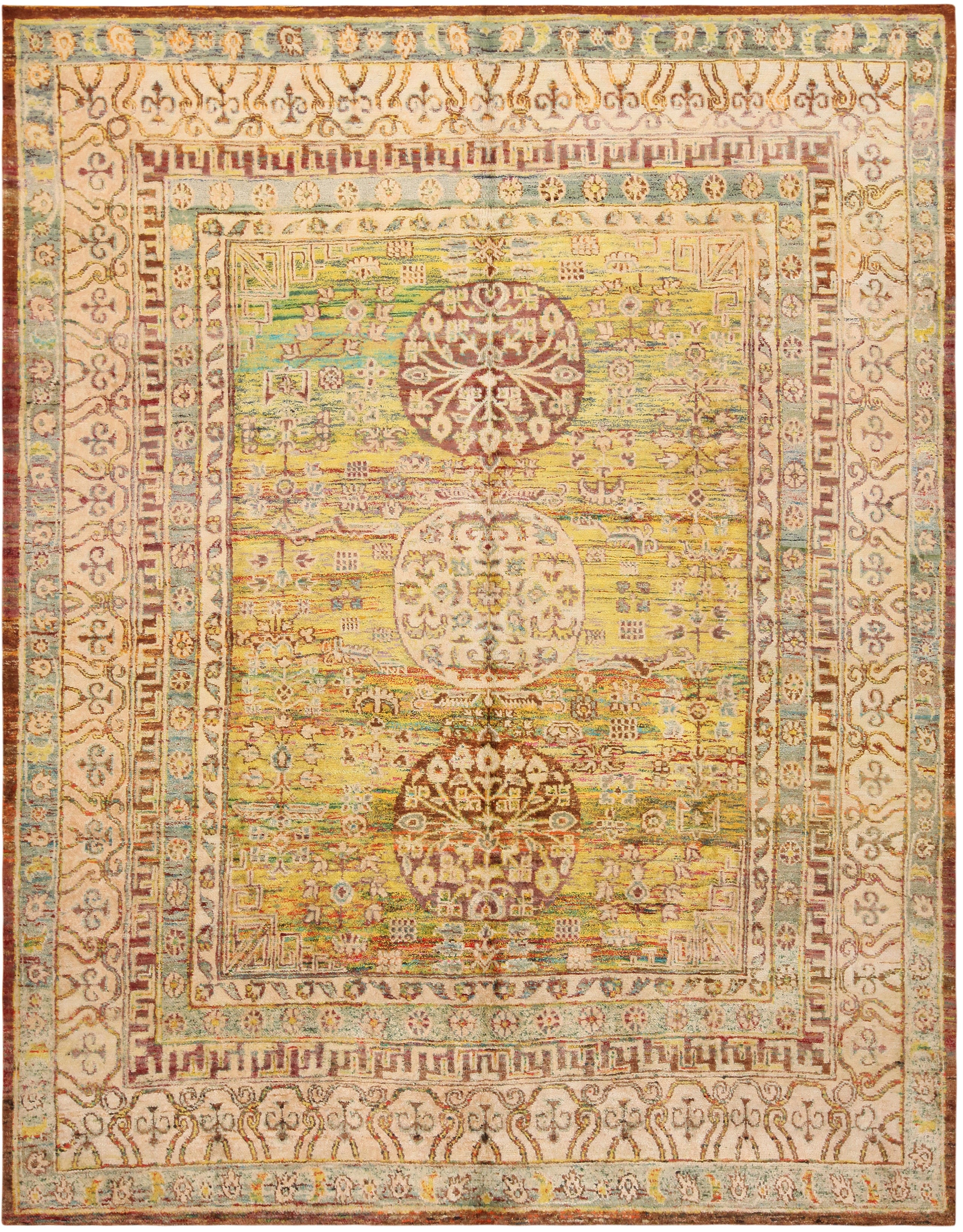Tapis de style Khotan moderne en soie de la collection Nazmiyal. 8 pieds 4 po. x 10 pieds 7 po. 