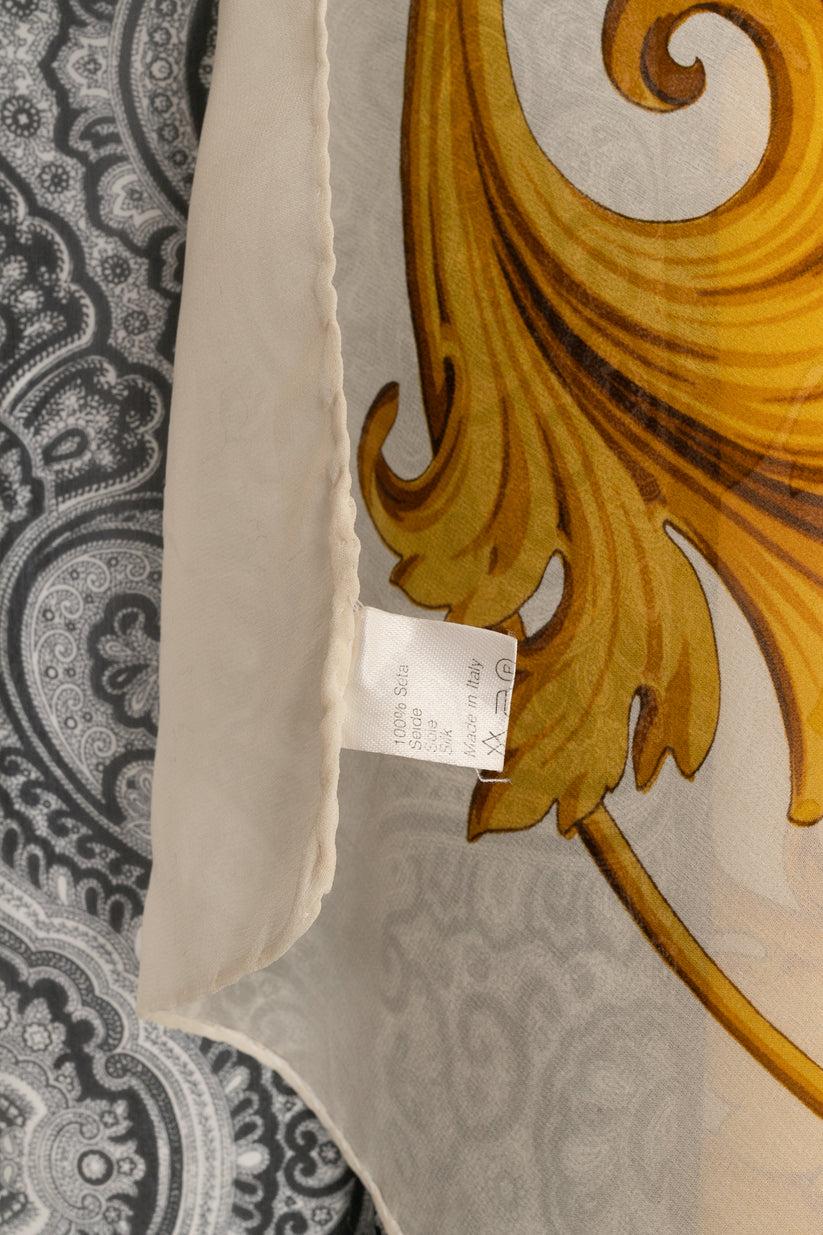 Women's Silk Muslin Stole in White and Yellow For Sale