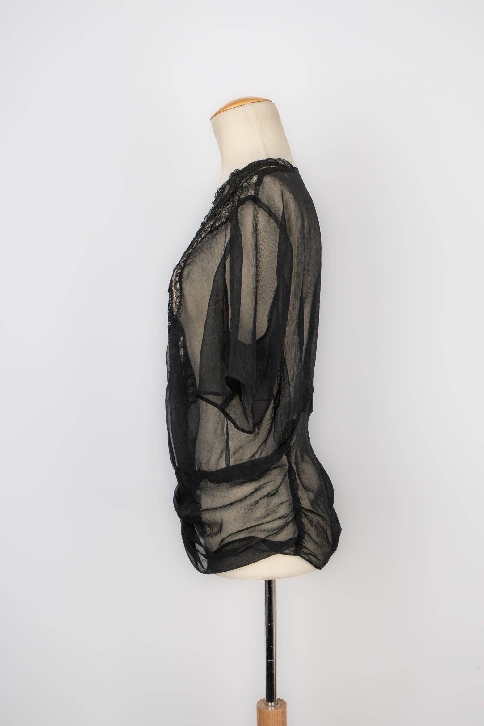 Women's Silk Muslin with Black Lace Vintage Top For Sale