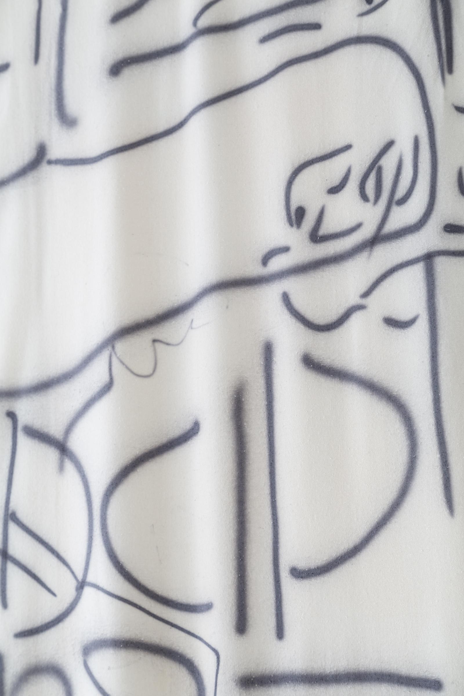XXIe siècle et contemporain Tapis de rideau en tissu de soie gris à lignes peintes à la main en forme de clous en vente