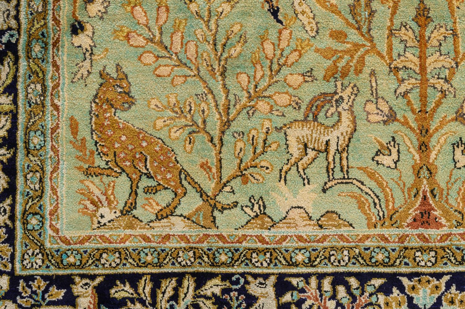 Silk Oriental Carpet In Excellent Condition For Sale In Alessandria, Piemonte