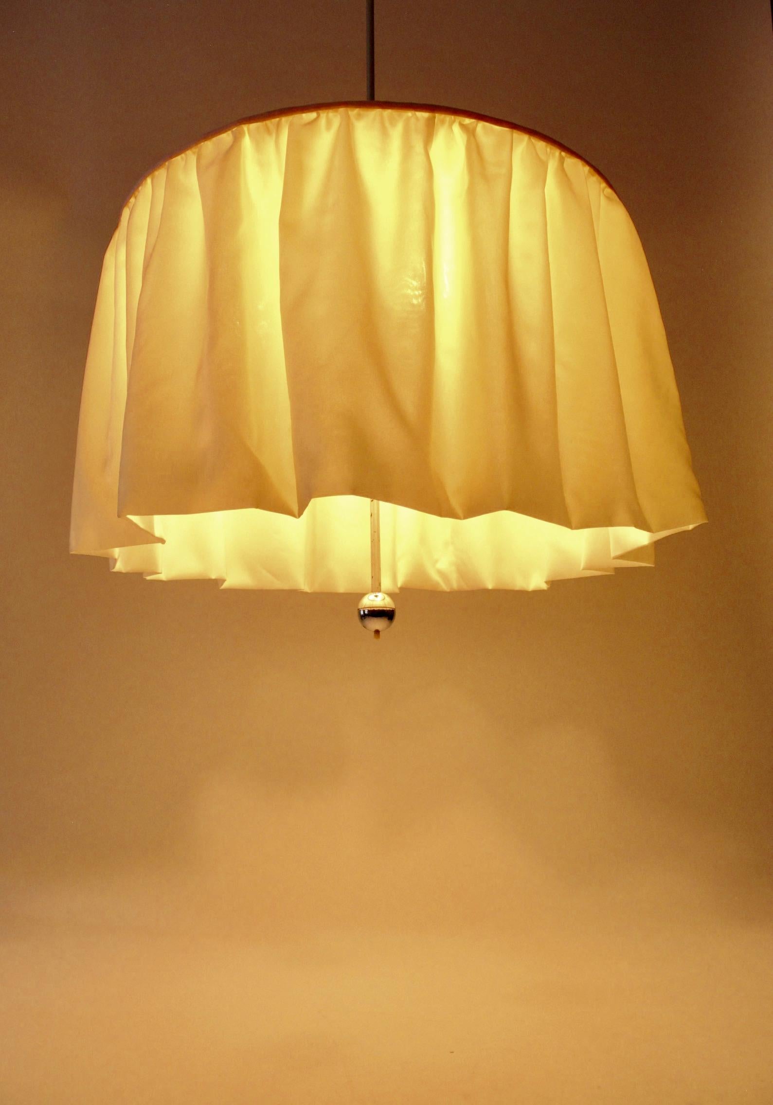 Lampada a sospensione in seta degli anni '30, Austria in vendita 7