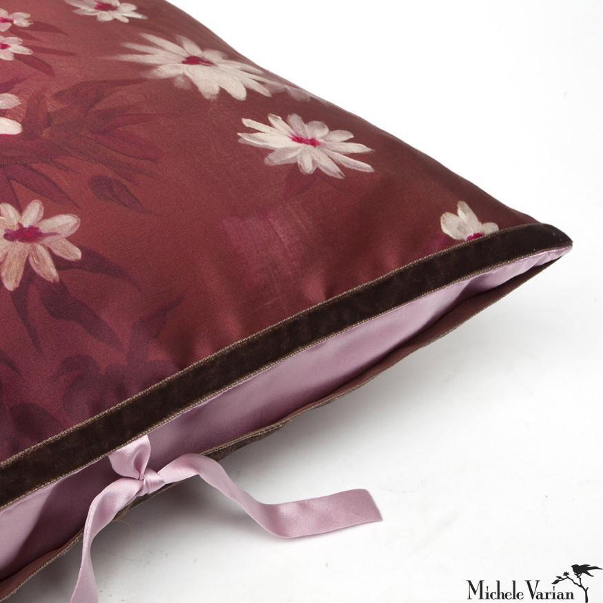 A luxury handmade decorative throw pillow made of solid silk charmeuse,
great for using color and pattern to brighten up a contemporary living
room, bedroom or lounge. Silk charmeuse is a high quality, lightweight
fabric woven with a satin weave.