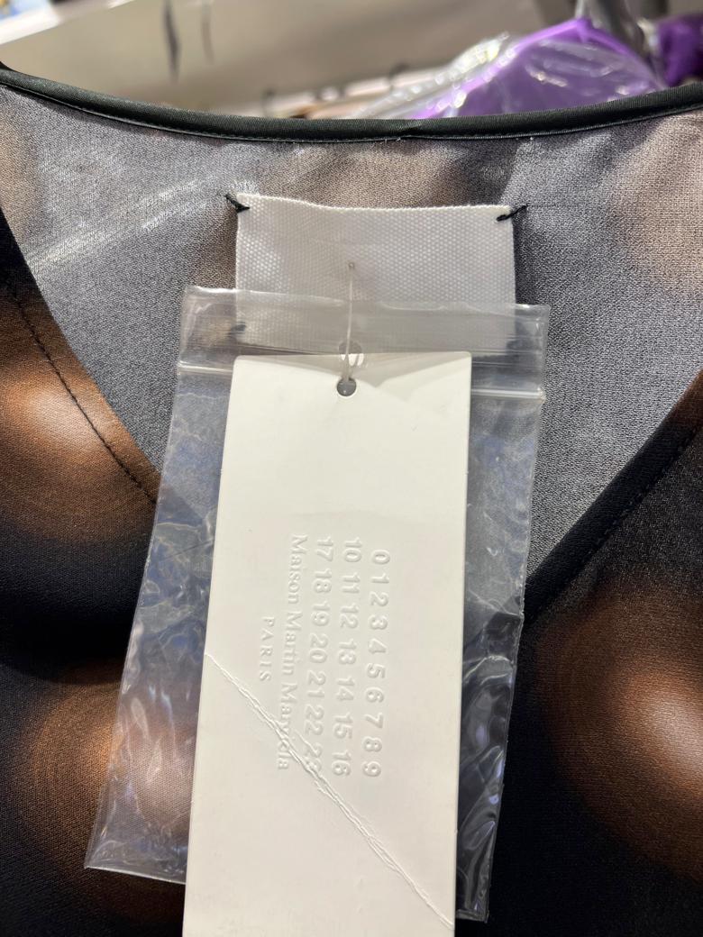 Débardeur asymétrique en soie imprimé MARGIELA Neuf avec étiquette en vente 3
