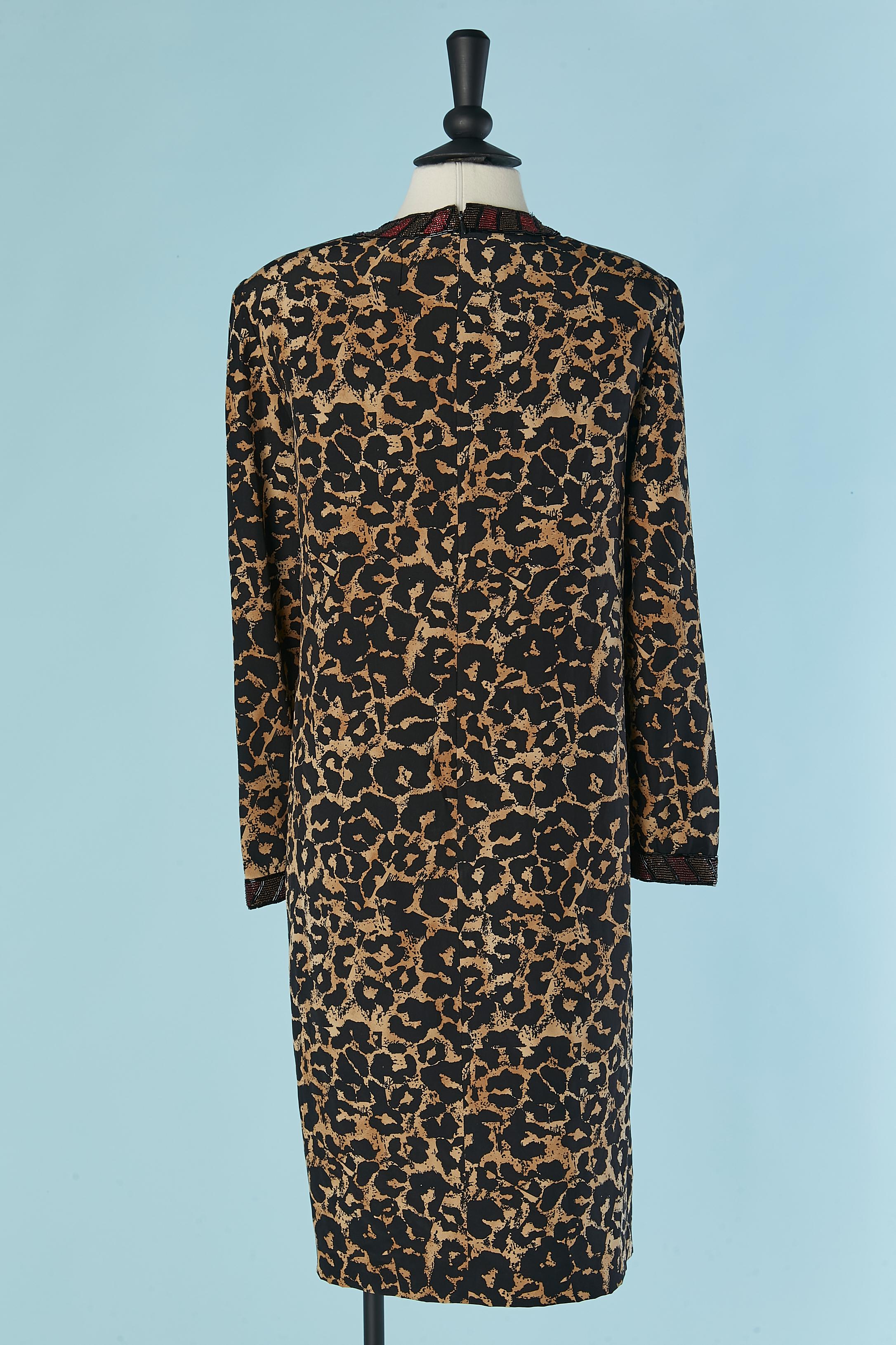 Vestido de cóctel de seda estampada y pedrería  VESTIDO BILL BLASS en venta 1