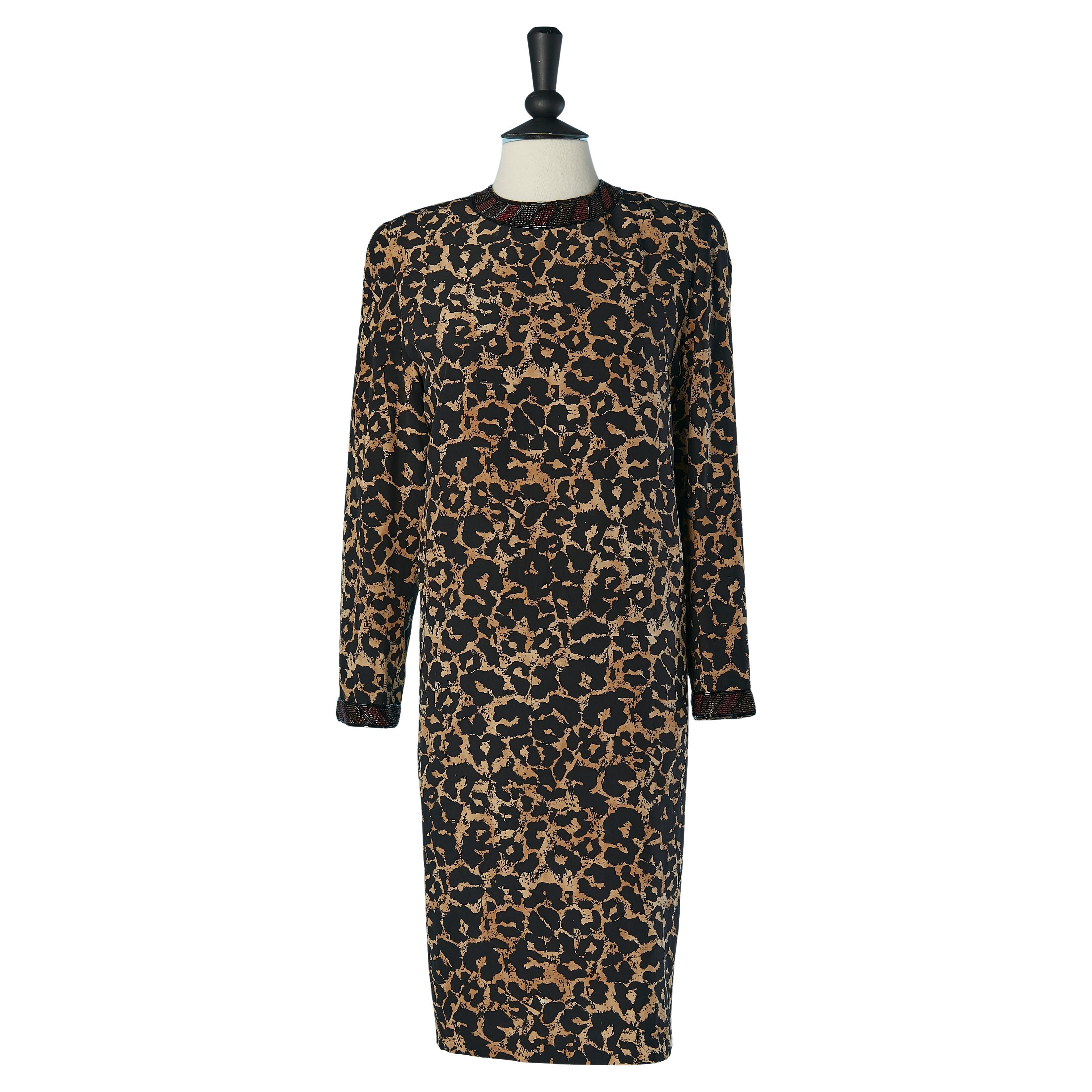 Vestido de cóctel de seda estampada y pedrería  VESTIDO BILL BLASS en venta