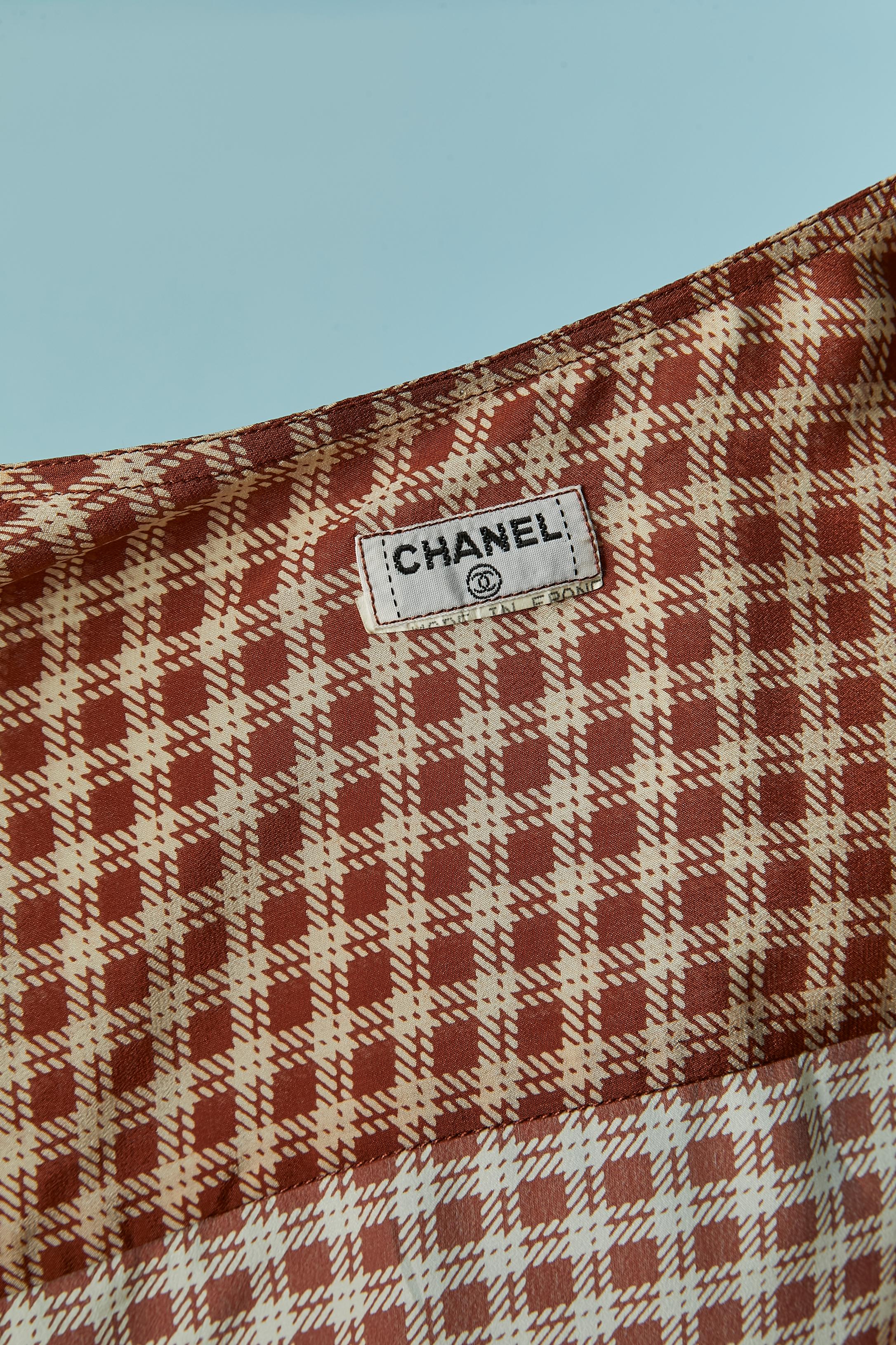 Ensemble giacca e gonna doppiopetto in seta stampata Chanel in vendita 5