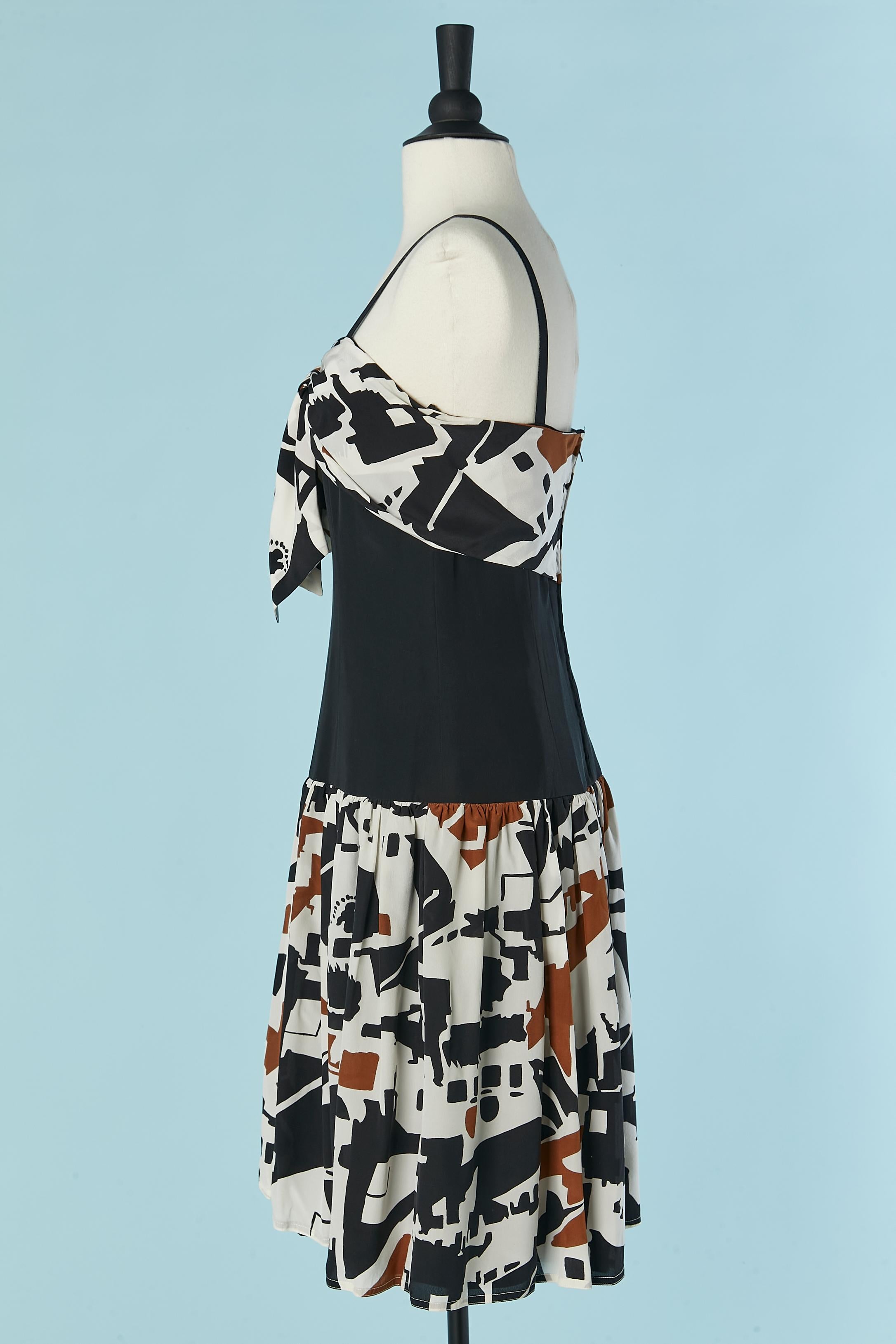 Silk printed dress with gather and bow on the chest CHLOE In Excellent Condition For Sale In Saint-Ouen-Sur-Seine, FR