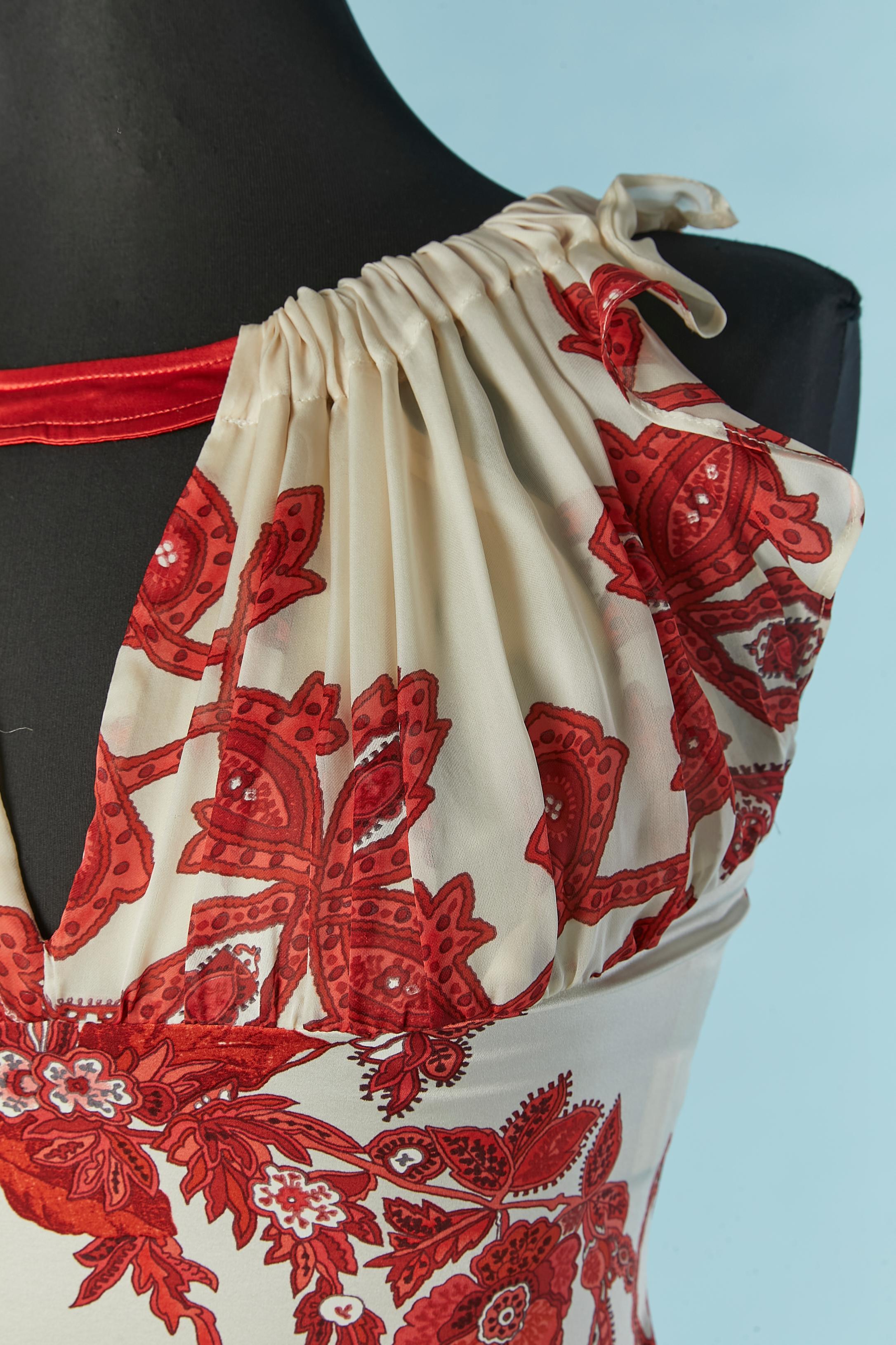 Silk printed sleeveless top. Shell fabric composition: 93% silk, 7% elastane. Lining and contrasts: 100% silk. Silk chiffon on the bust and silk on the waist
Zip and hook&eye closure on the middle back. 
SIZE 40 (It) 36 (Fr) S 