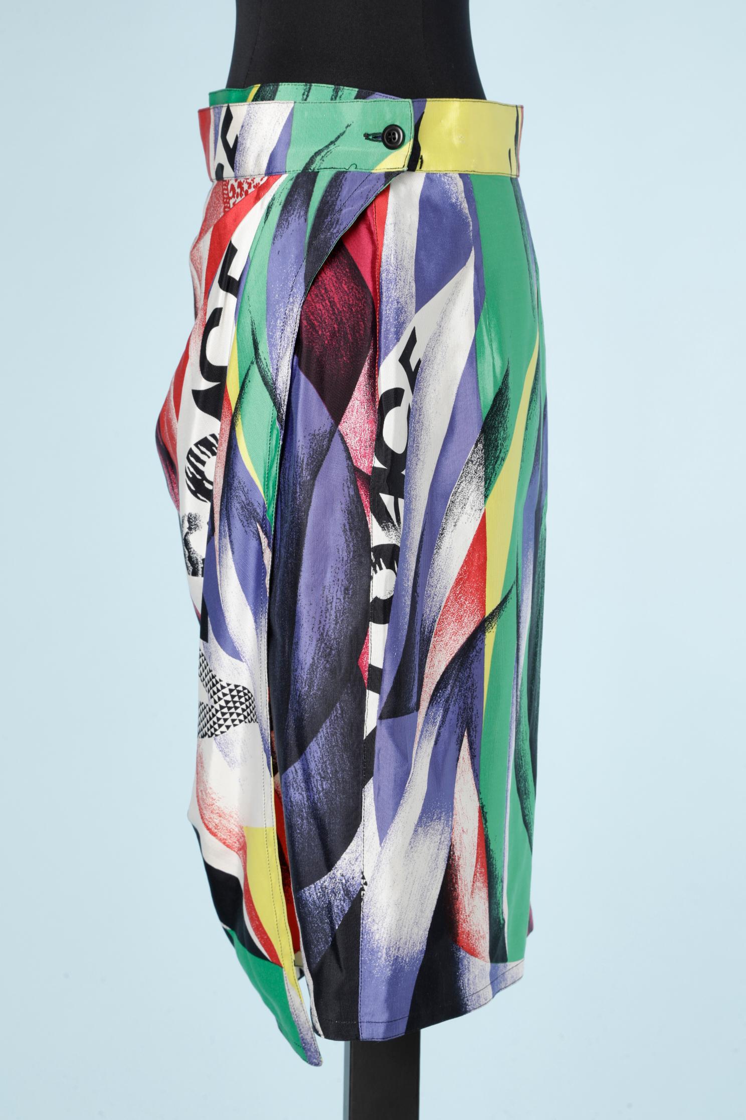 Silk printed wrap skirt Gianni Versace  In Excellent Condition For Sale In Saint-Ouen-Sur-Seine, FR