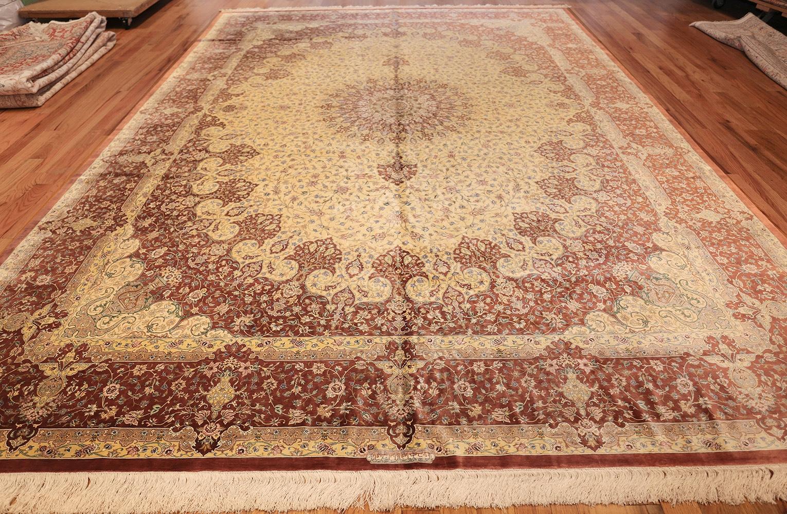 Silk Persian Qum Rug. 9 ft 6 in x 13 ft 6 in For Sale 2
