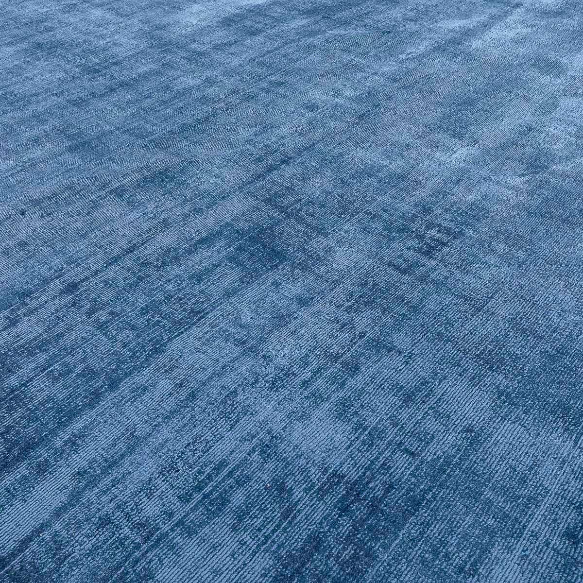 Contemporary Silk Rug, Whisper Smooth Collection, Whisper Moon Light Blue