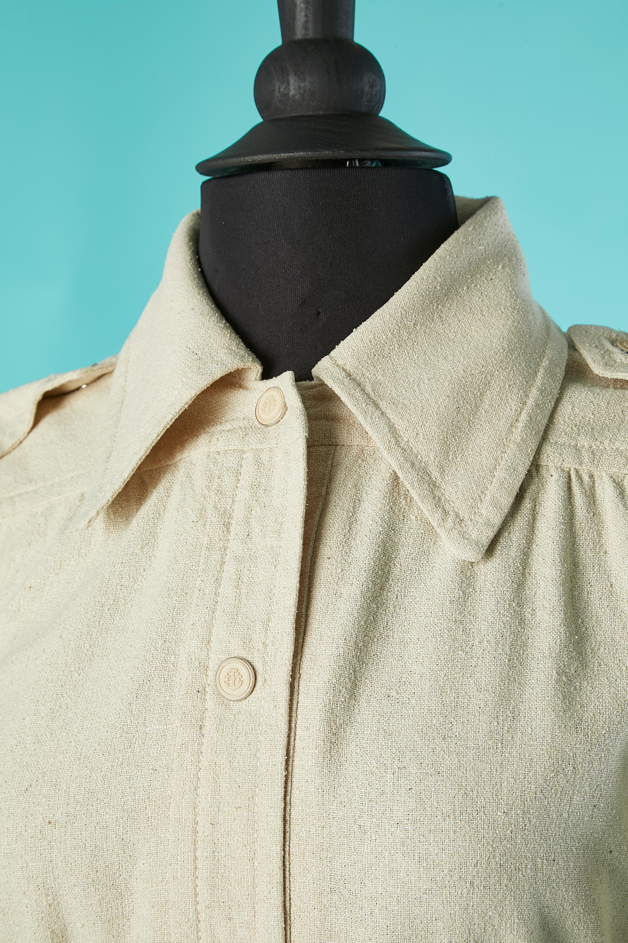 Seiden-Safari-Jacke aus Seide mit kurzen Ärmeln Ted Lapidus Boutique Haute-Couture  (Beige) im Angebot