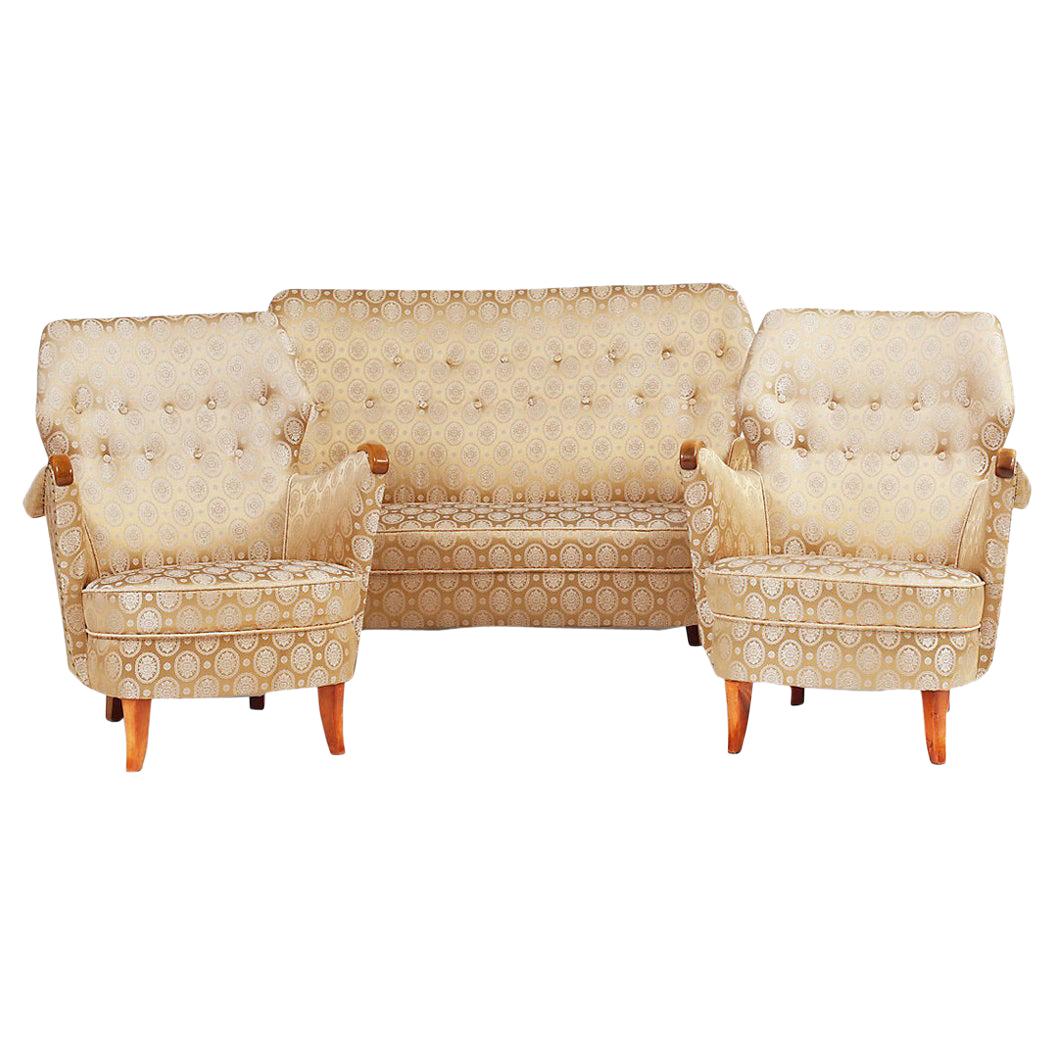 Ensemble de canapé et deux fauteuils en satin de soie