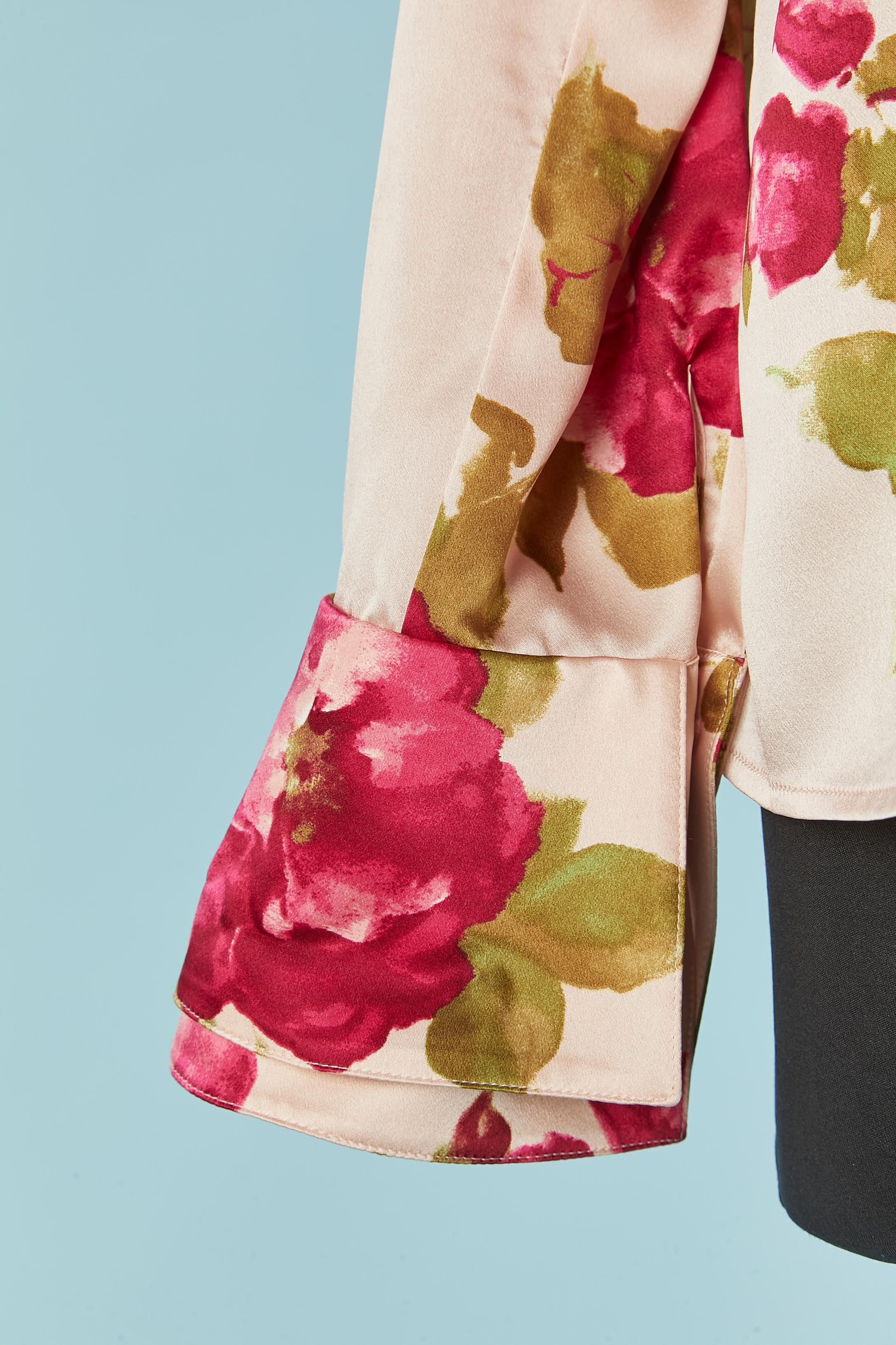 Silk shirt with flower print and double collar ESCADA In condizioni ottime in vendita a Saint-Ouen-Sur-Seine, FR