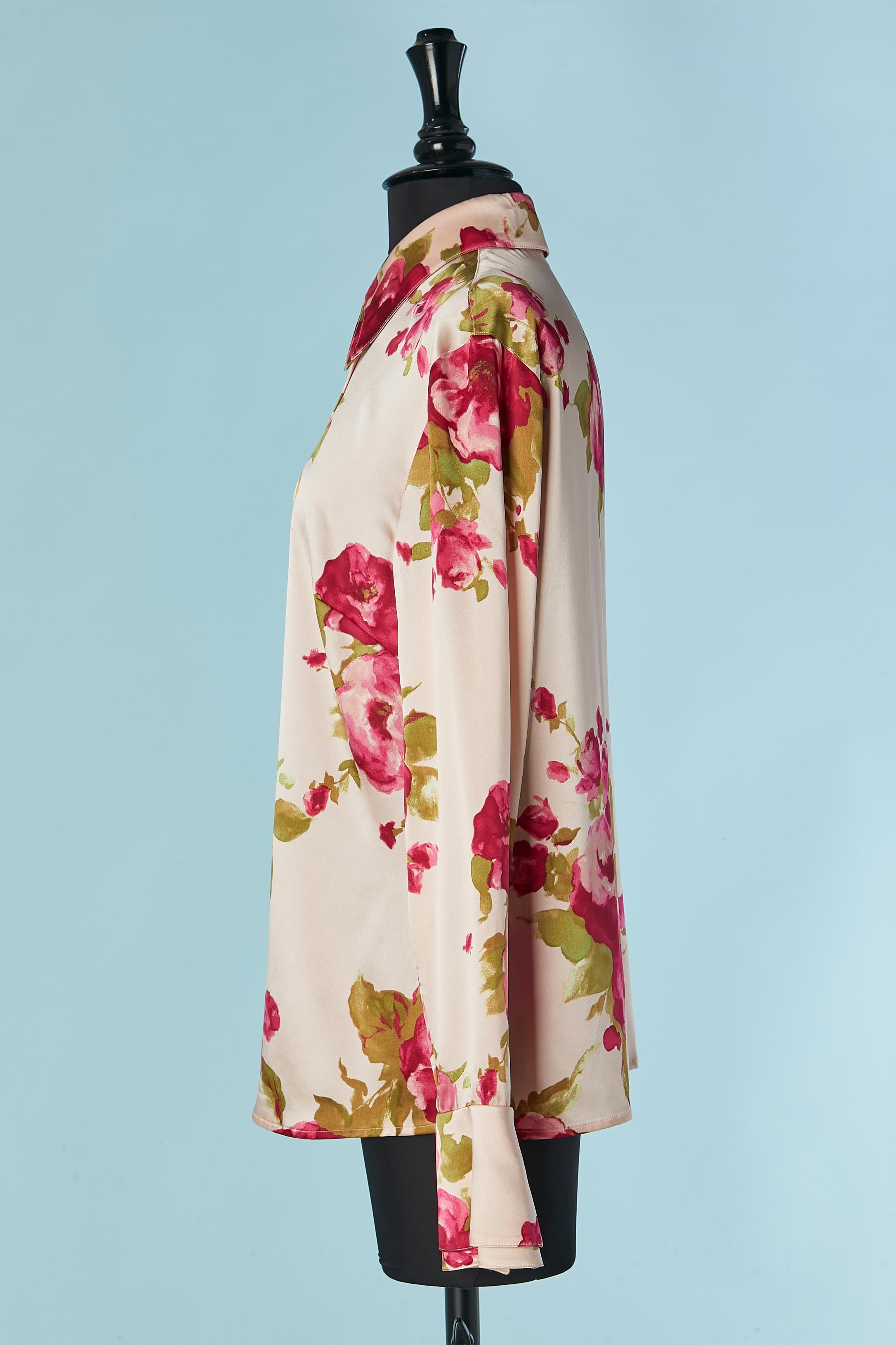 Donna Silk shirt with flower print and double collar ESCADA in vendita
