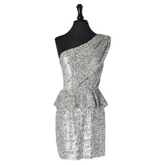 Vestido de cóctel asimétrico de lentejuelas plateadas de seda Lorena Sarbu Nuevo