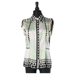 Versace - Robe sans manches en soie avec imprimé à pois et boutons de marque 