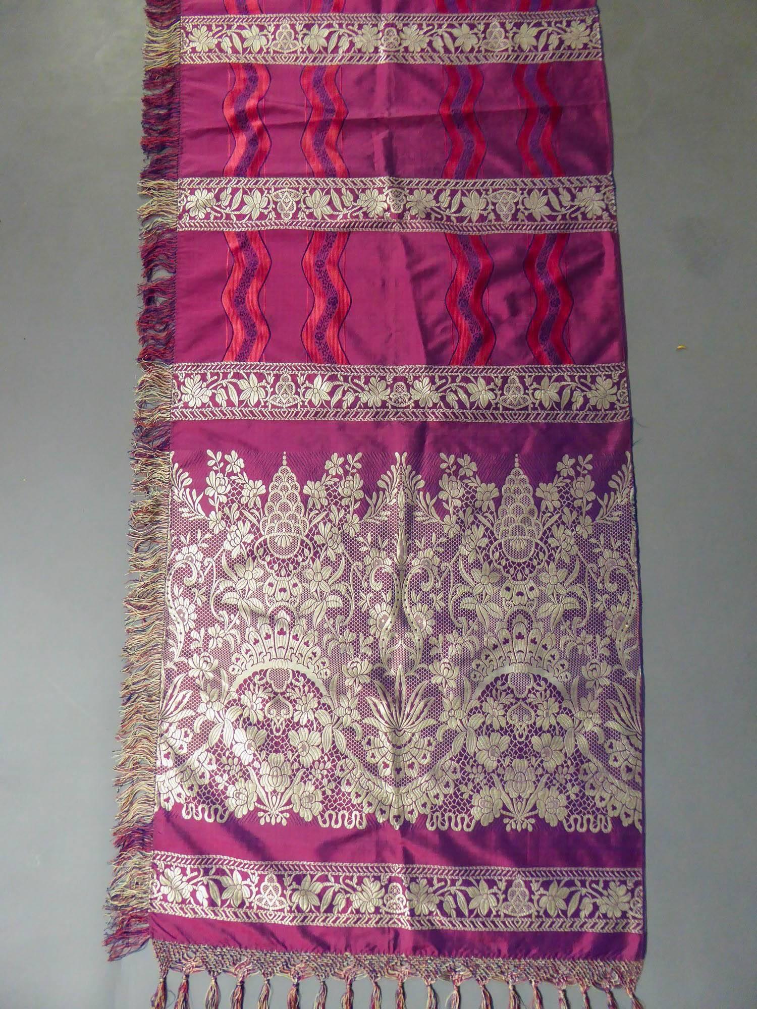 19th century Silk Stole With Lace design, Lyon France   2