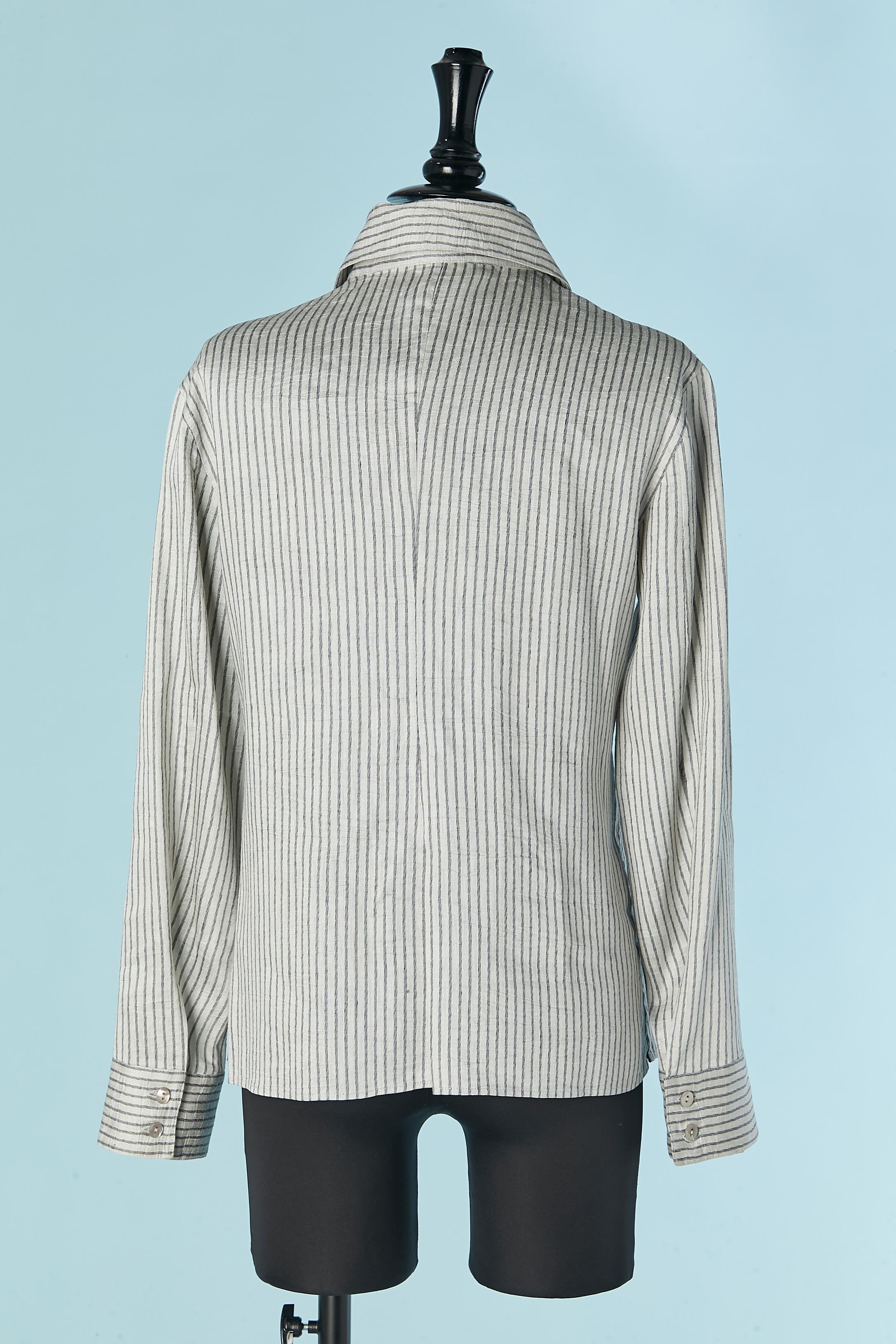 Camicia in seta a righe con linea asimmetrica a bottoni ARMANI COLLEZIONI In condizioni ottime in vendita a Saint-Ouen-Sur-Seine, FR