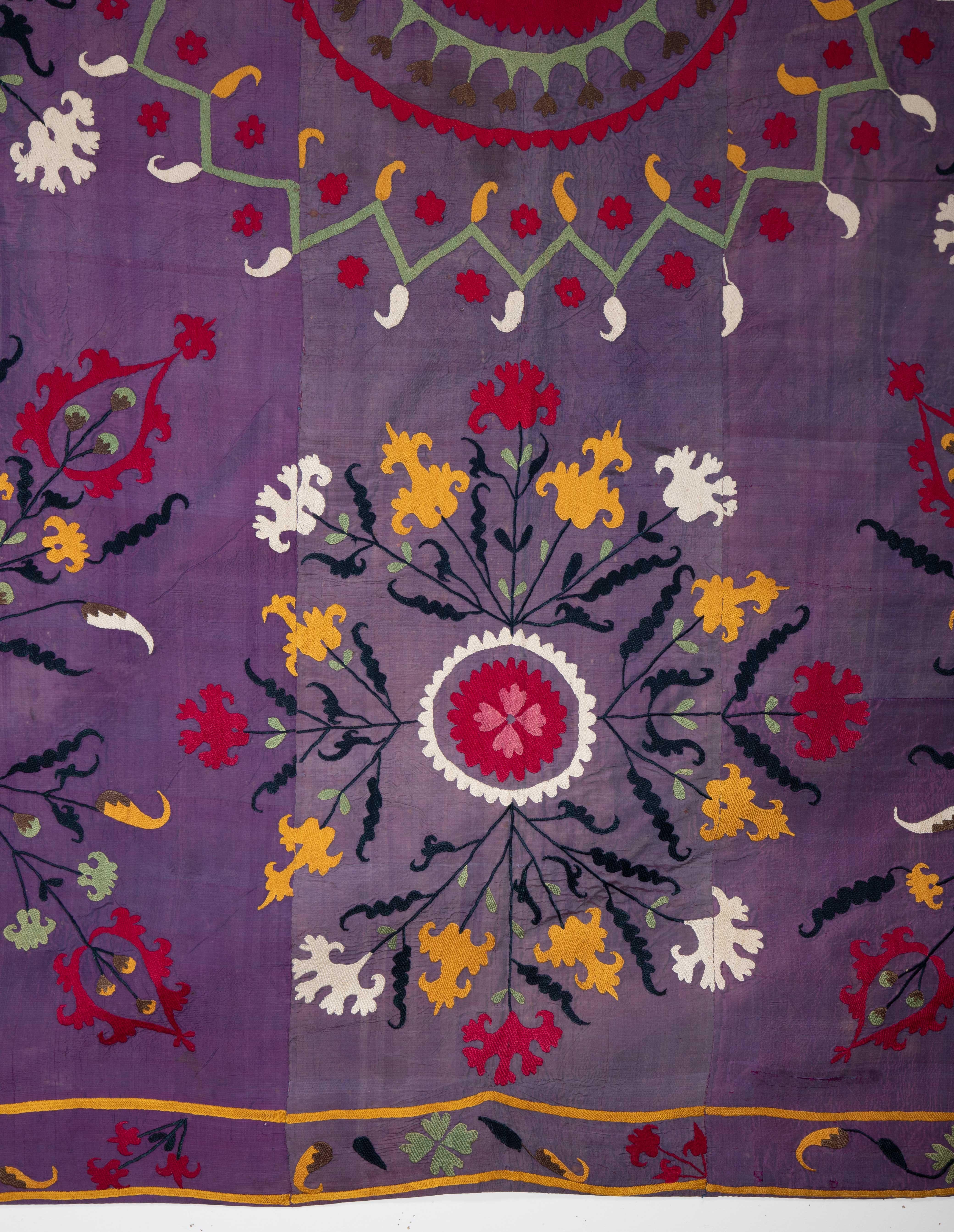 Seiden Suzani aus Usbekistan, 1900er Jahre. (Usbekisch) im Angebot