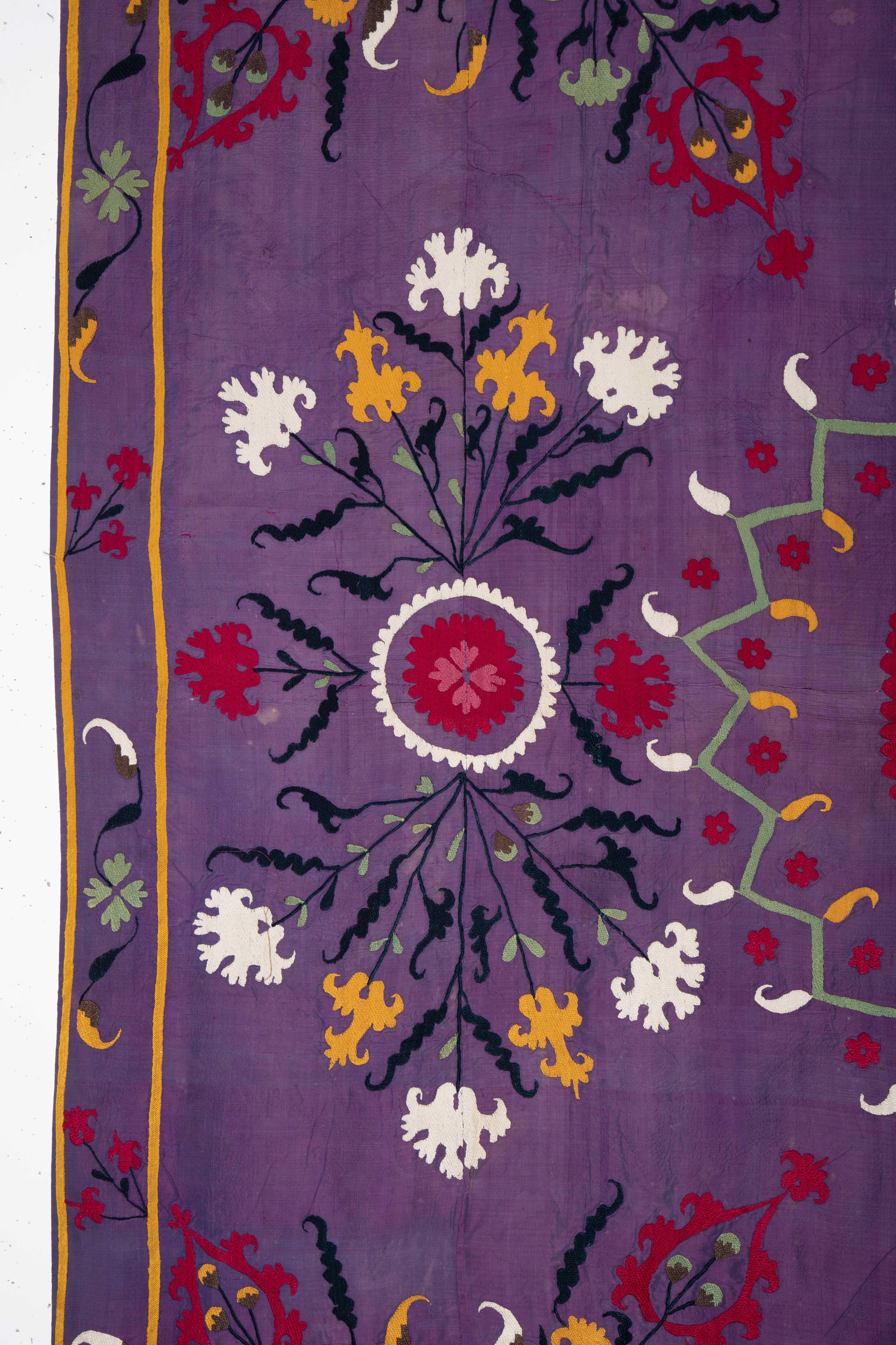 Seiden Suzani aus Usbekistan, 1900er Jahre. (20. Jahrhundert) im Angebot