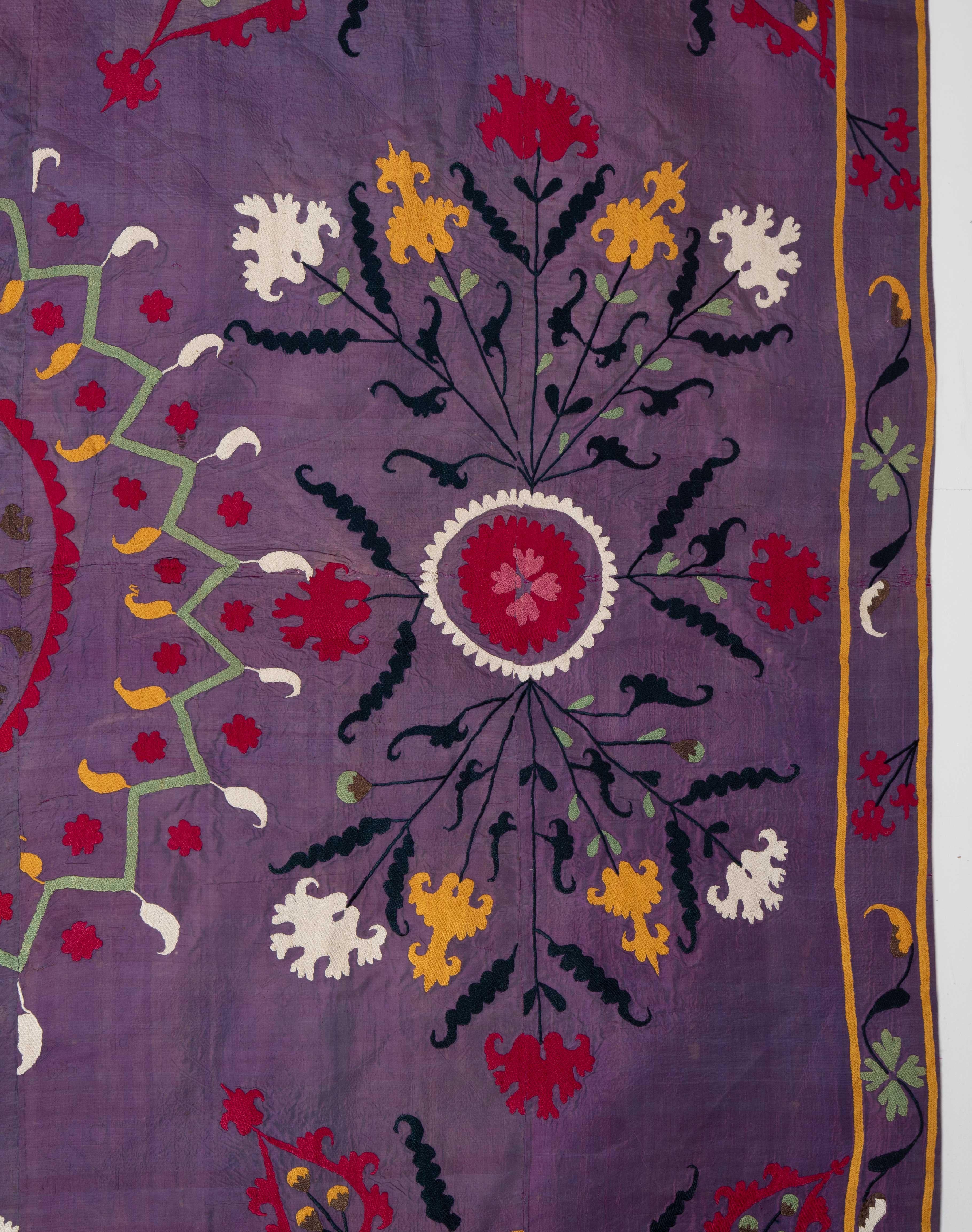 Silk Suzani from Uzbekistan, 1900s. For Sale 2