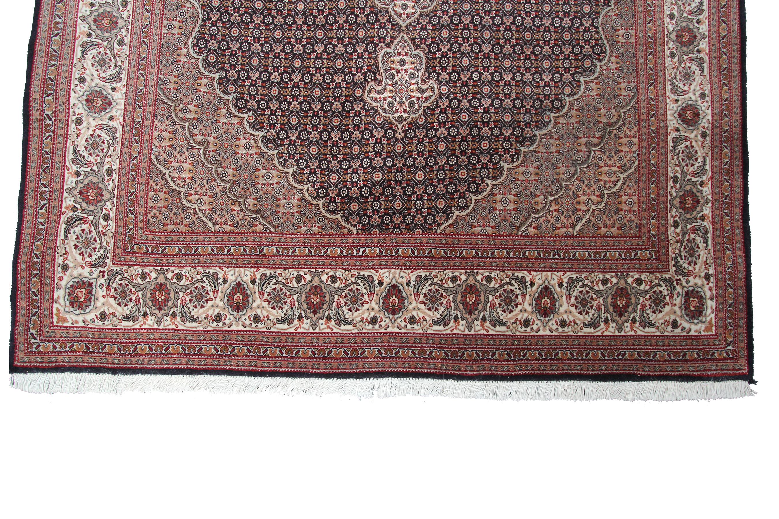 Silk Tabriz Rug Wool Silk Handmade Tabriz Persian Tabriz Rug High KPSI Black For Sale 3