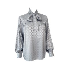 Seidenstoff Pussy Bow Bluse Top Grau Geometrischer Druck Größe 10/12, 1980er
