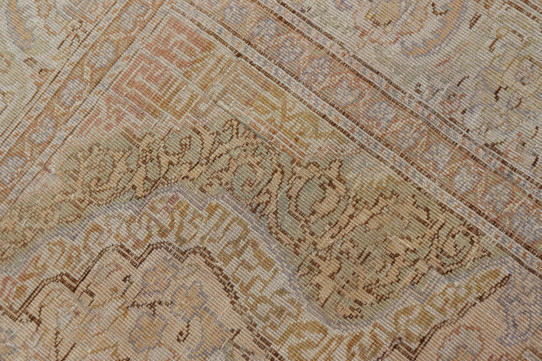Alfombra turca Sivas de seda en tonos marfil, marrón y amarillo en venta 2