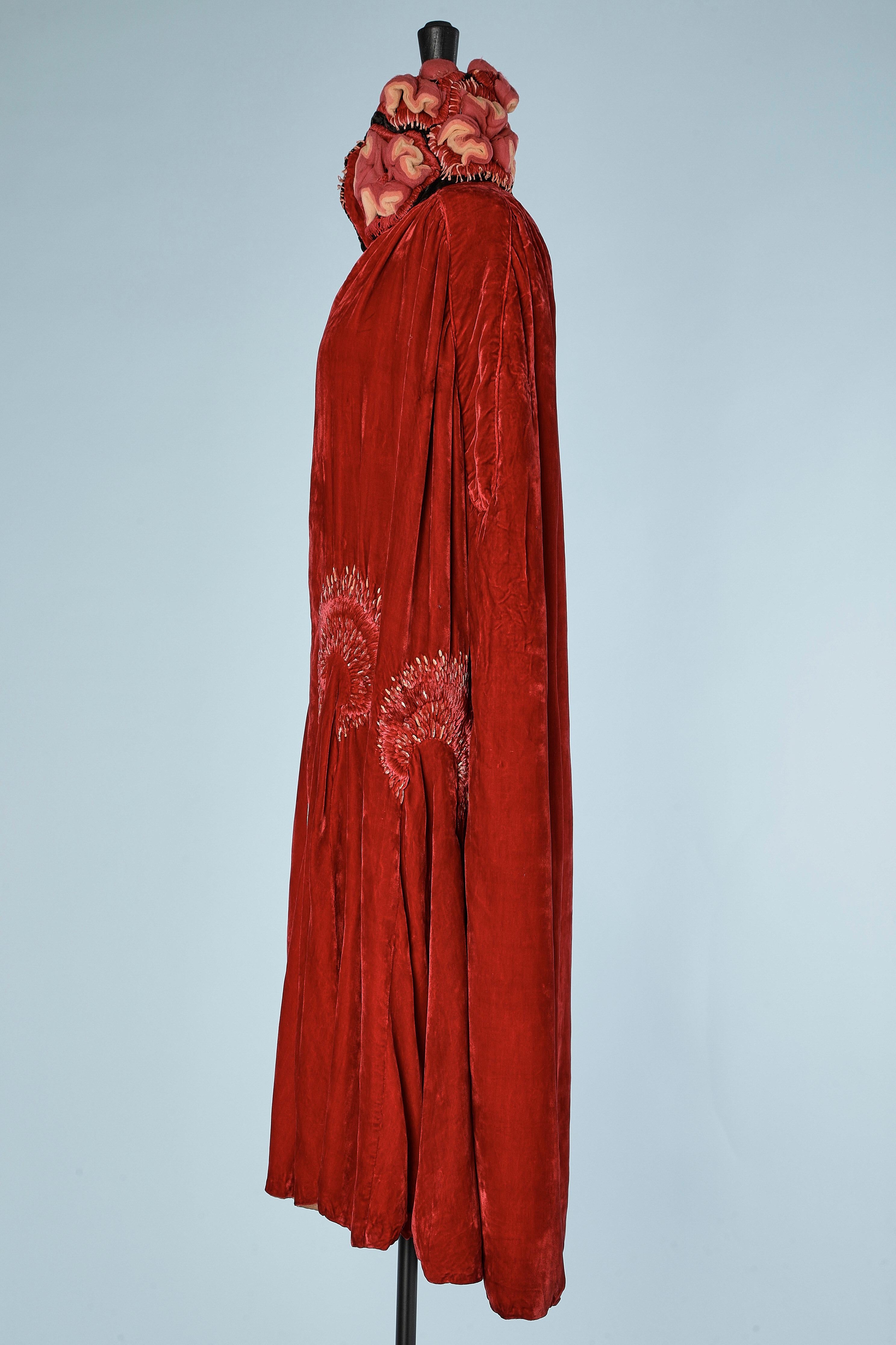 Women's Silk velvet opera cape with chiffon flower on the collar embellishment Circa1920 For Sale