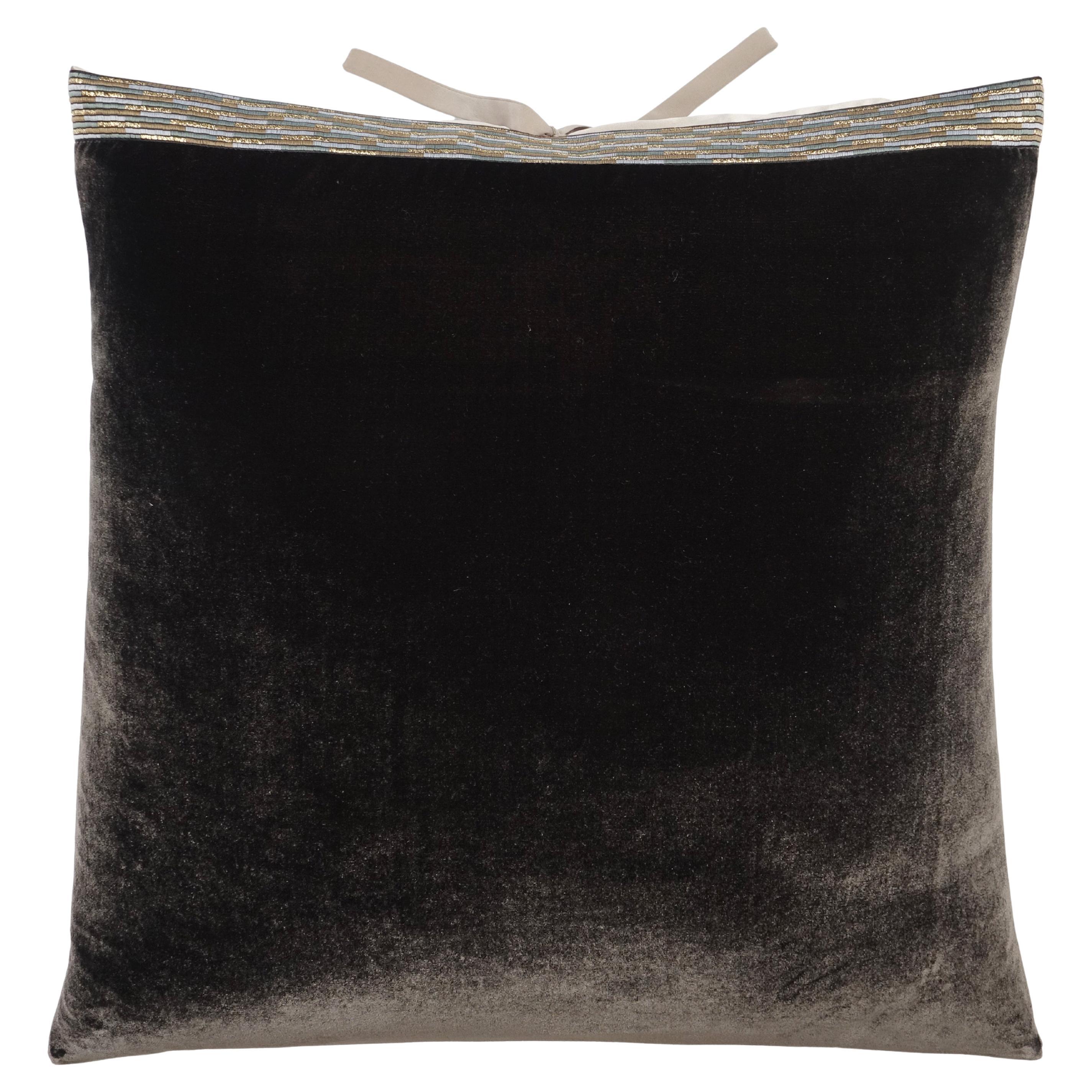 Oreiller en velours de soie Mudd 20x20 en vente